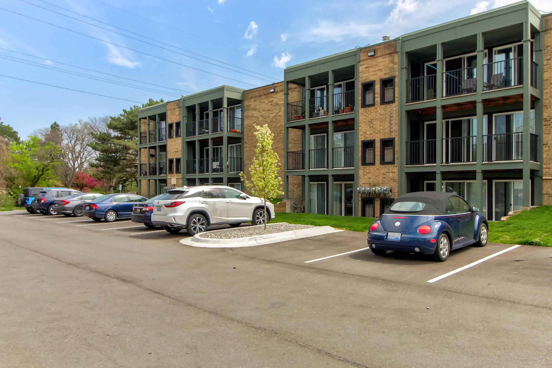 Uptowne Apartments 238 W Saginaw St East Lansing, MI Apartments for