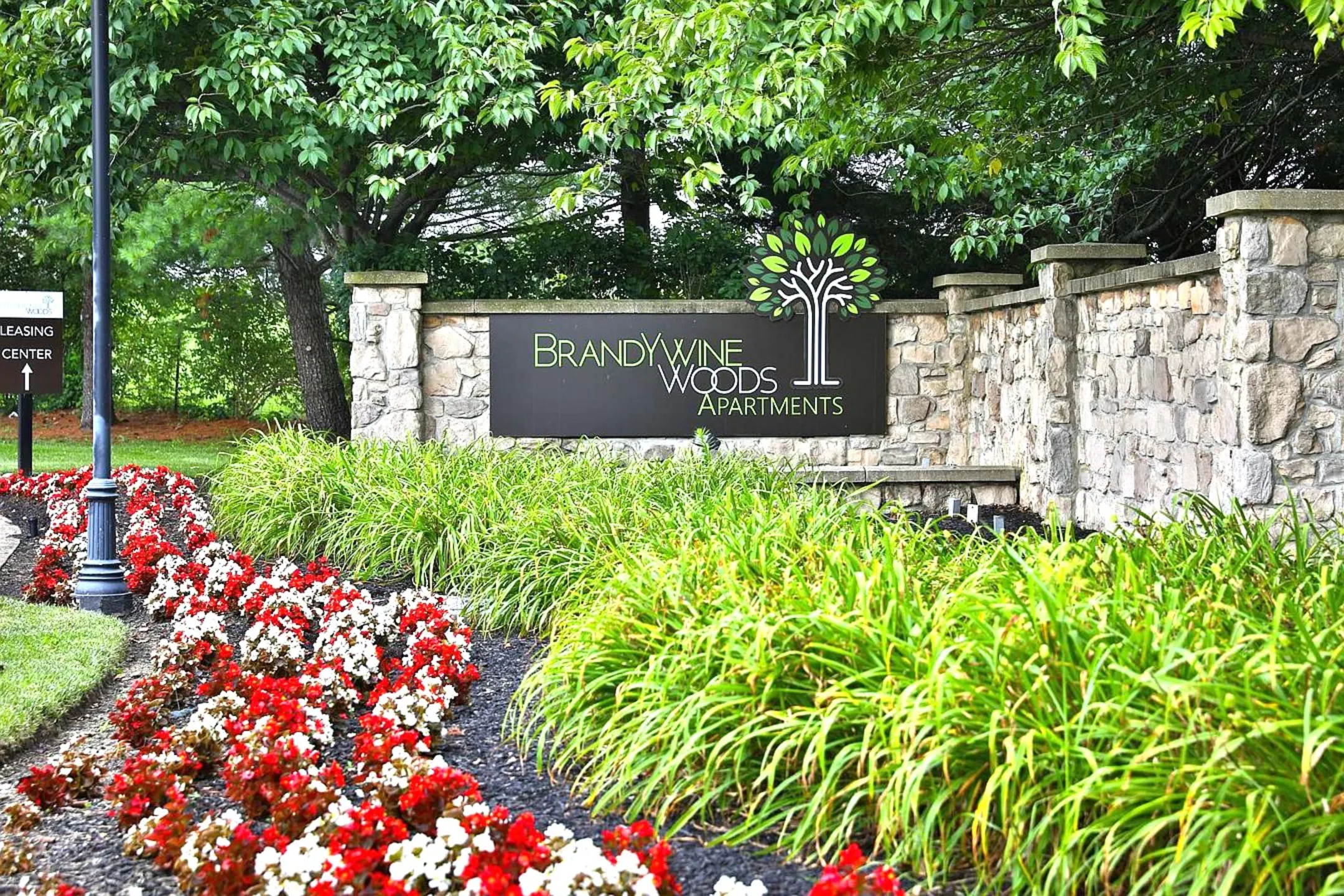 Community Signage - Brandywine Woods Apartments - Bear, DE
