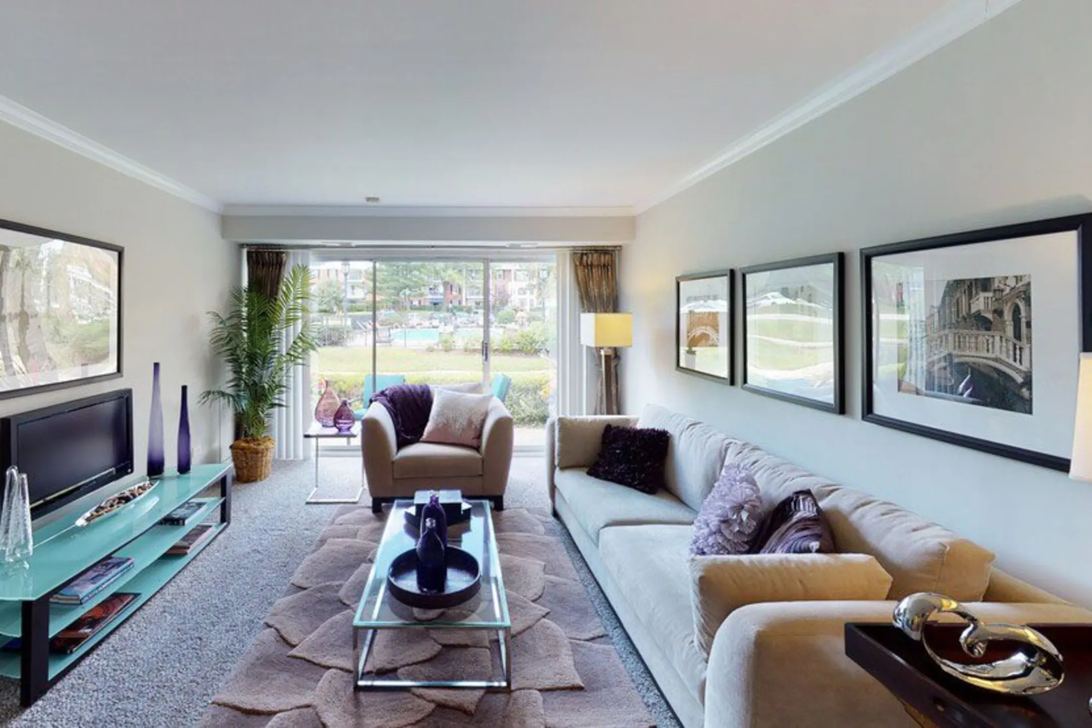 Living Room - Versailles On the Lakes/Oakbrook Terrace - Oakbrook Terrace, IL
