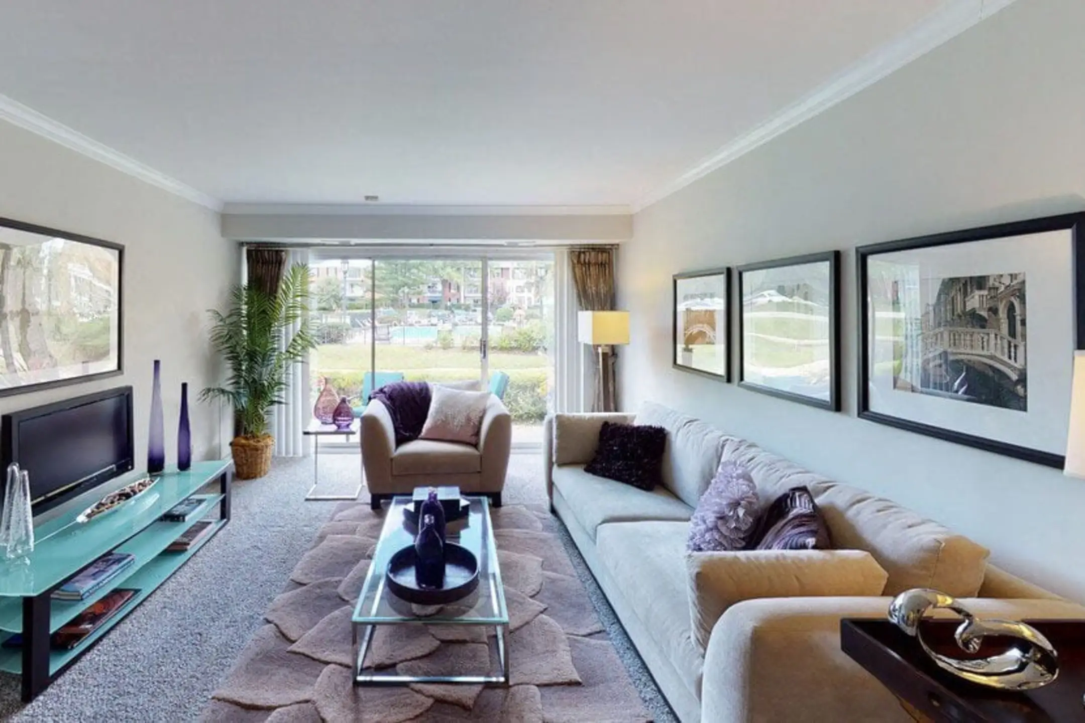 Versailles On the Lakes/Oakbrook Terrace Apartments Oakbrook Terrace