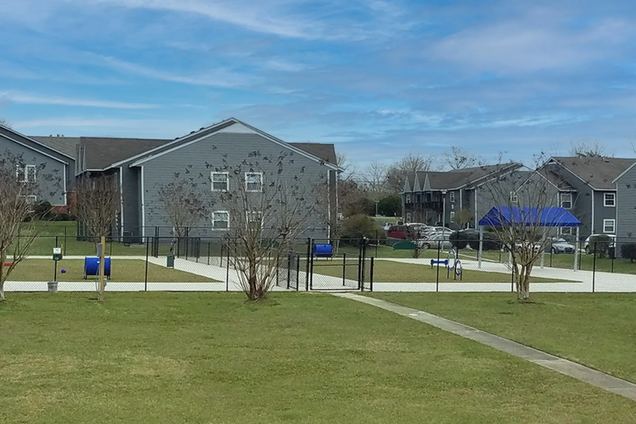 Building - Fieldcrest Apartments - Dothan, AL