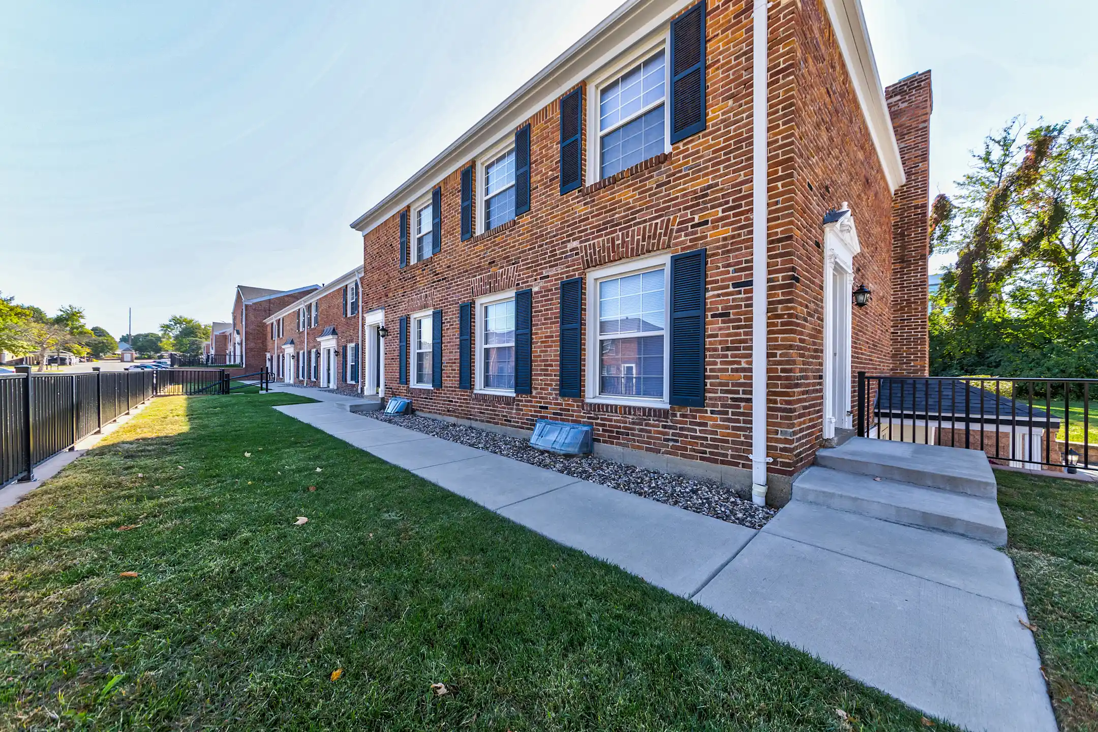 Building - Warson Village Towne House Apartments - Saint Louis, MO