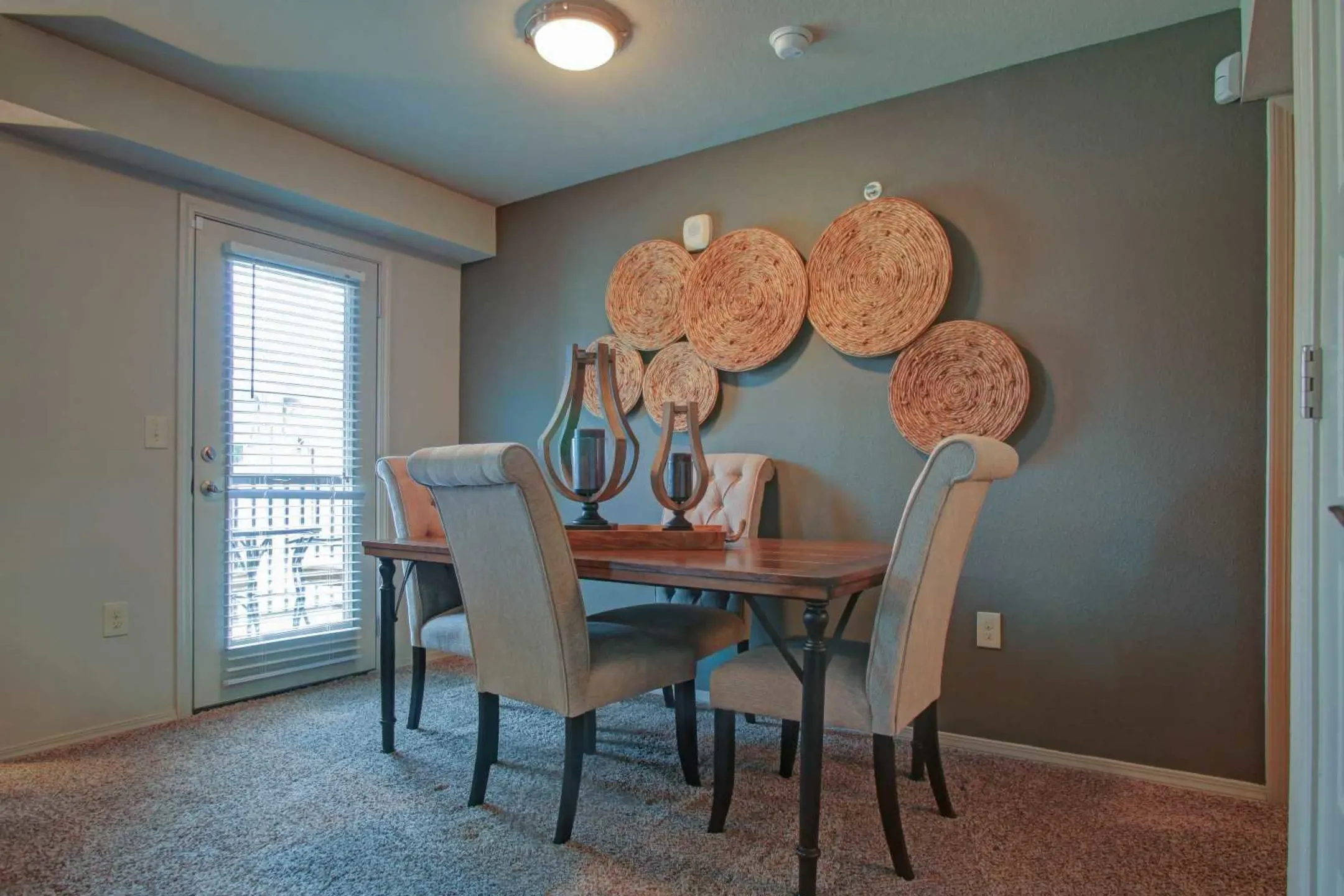 Dining Room - The Icon at Broken Arrow - Broken Arrow, OK