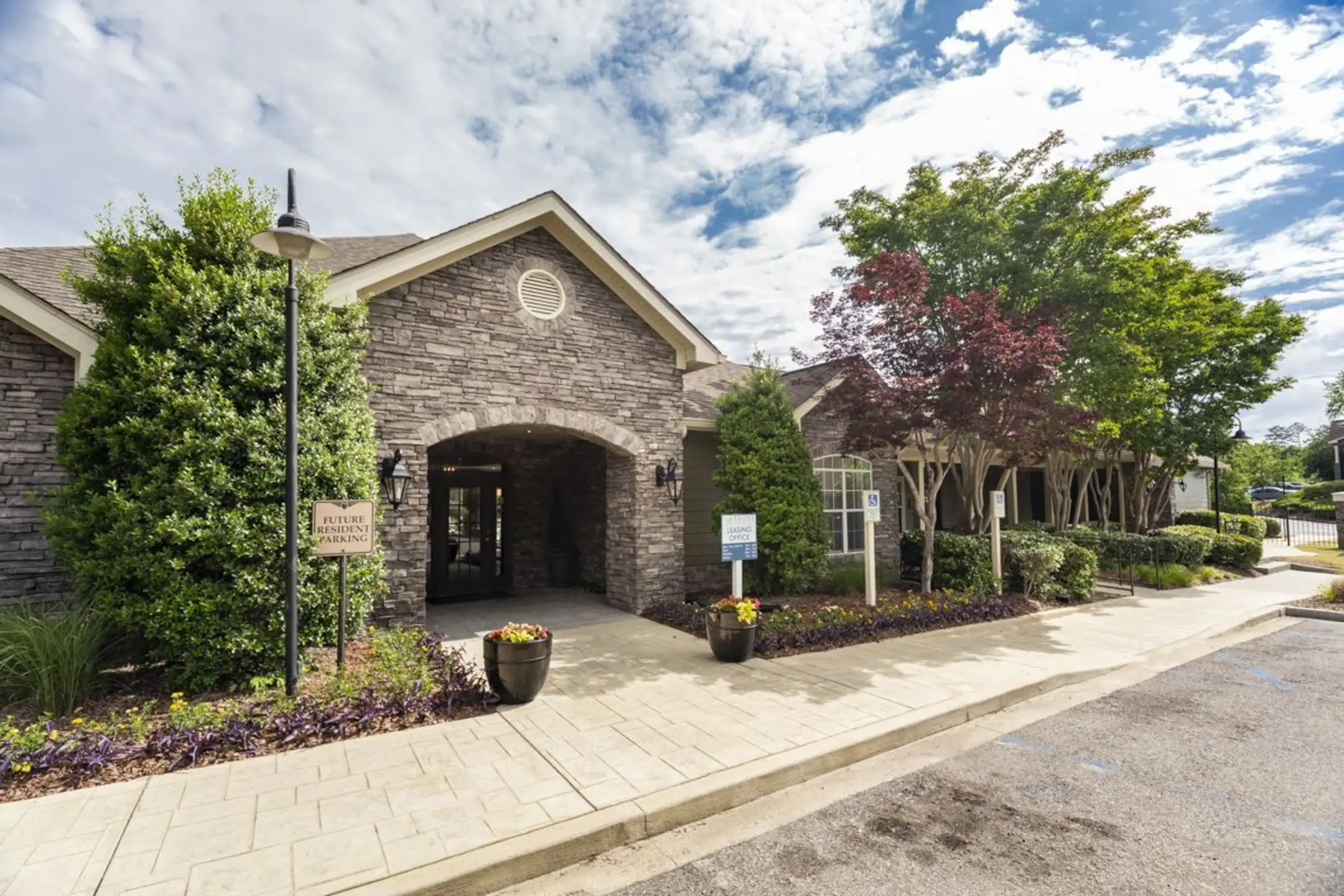 Arbors at Cahaba River Apartments Birmingham, AL 35243