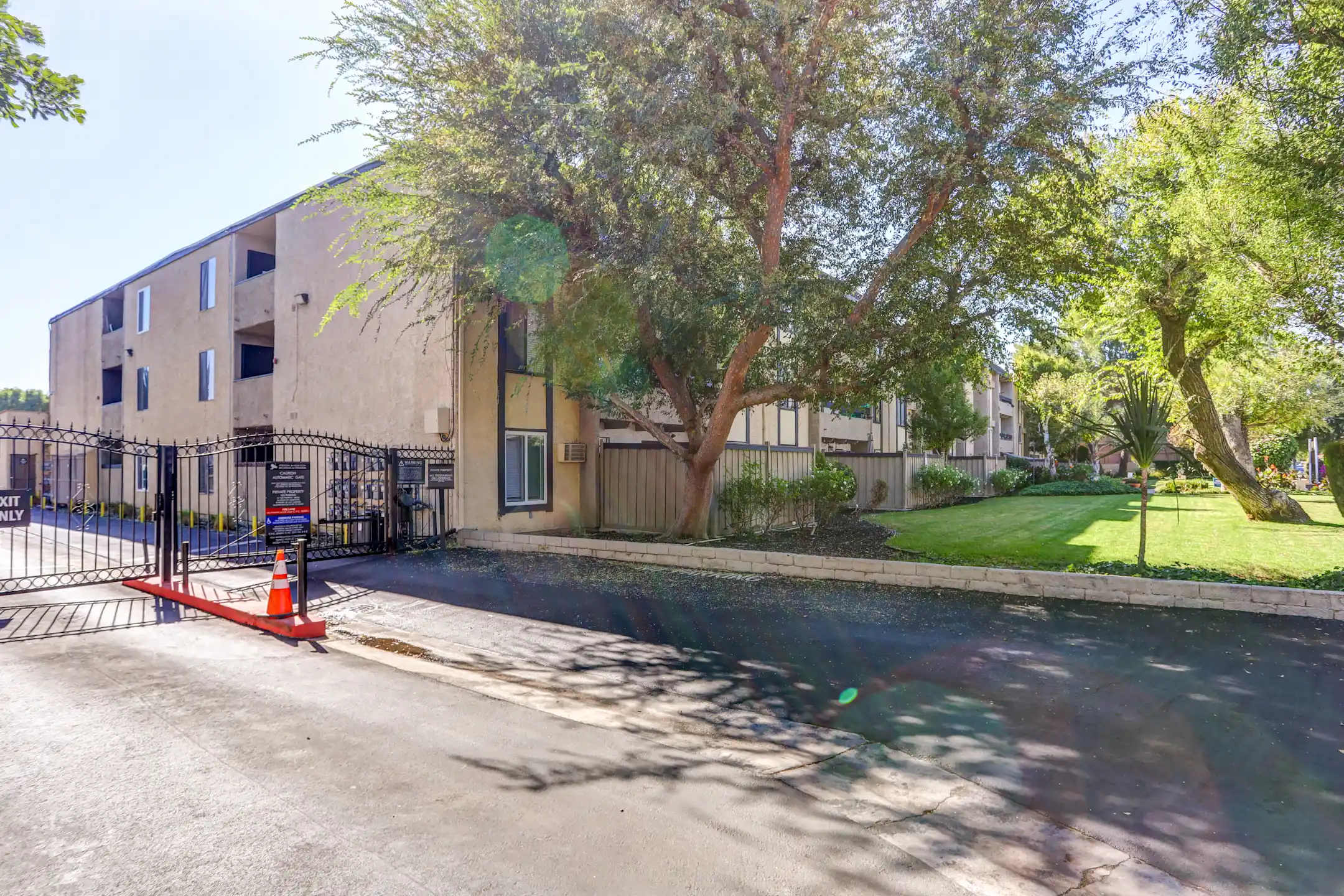 Terra Vista 19330 Saticoy St Reseda, CA Apartments for Rent Rent.