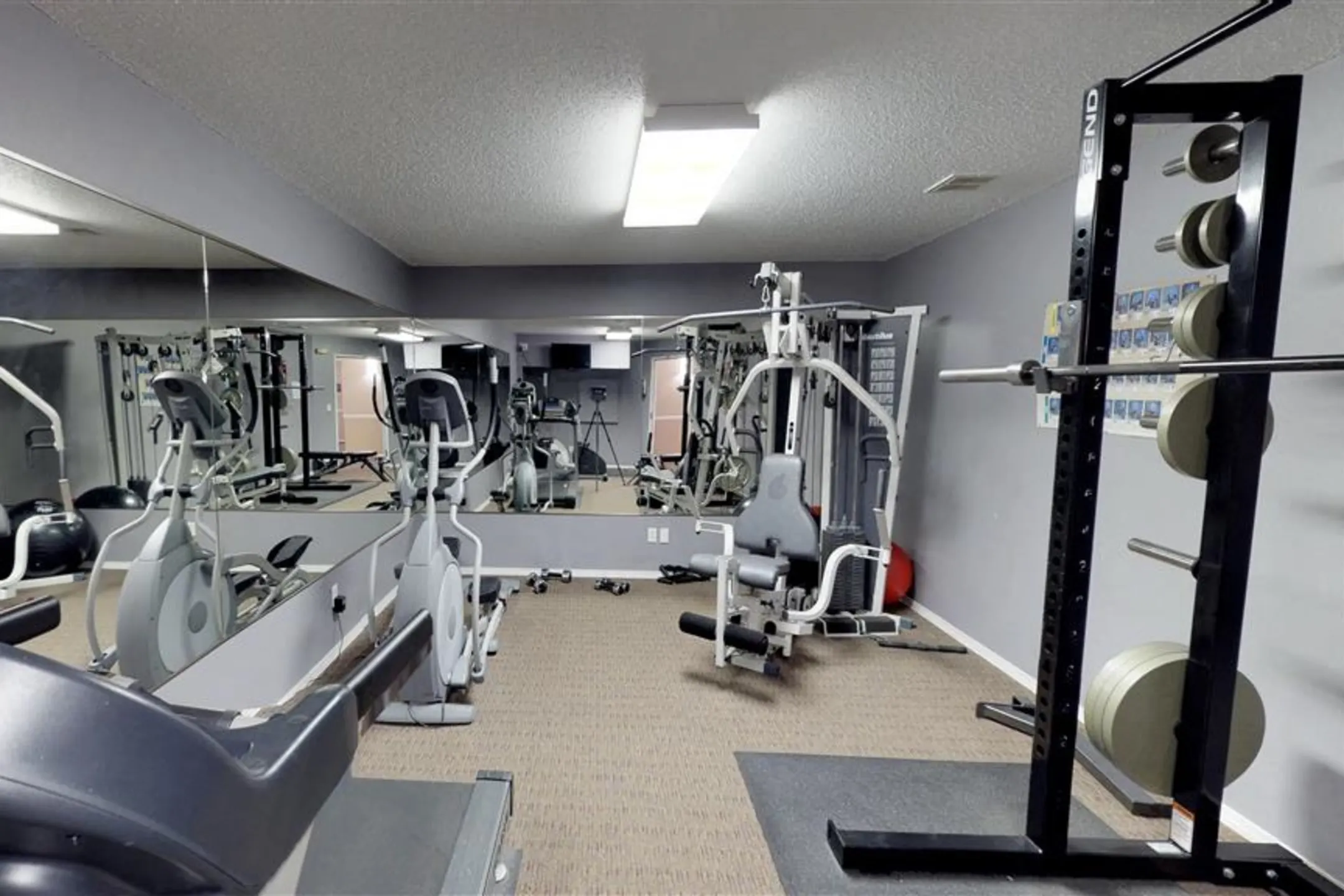 Fitness Weight Room - Sierra Vista Apartments - Sioux Falls, SD