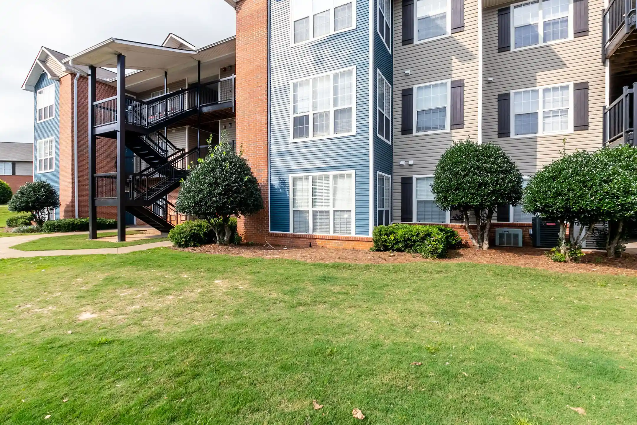 The Square at Lawrenceville Apartments - Lawrenceville, GA 30046