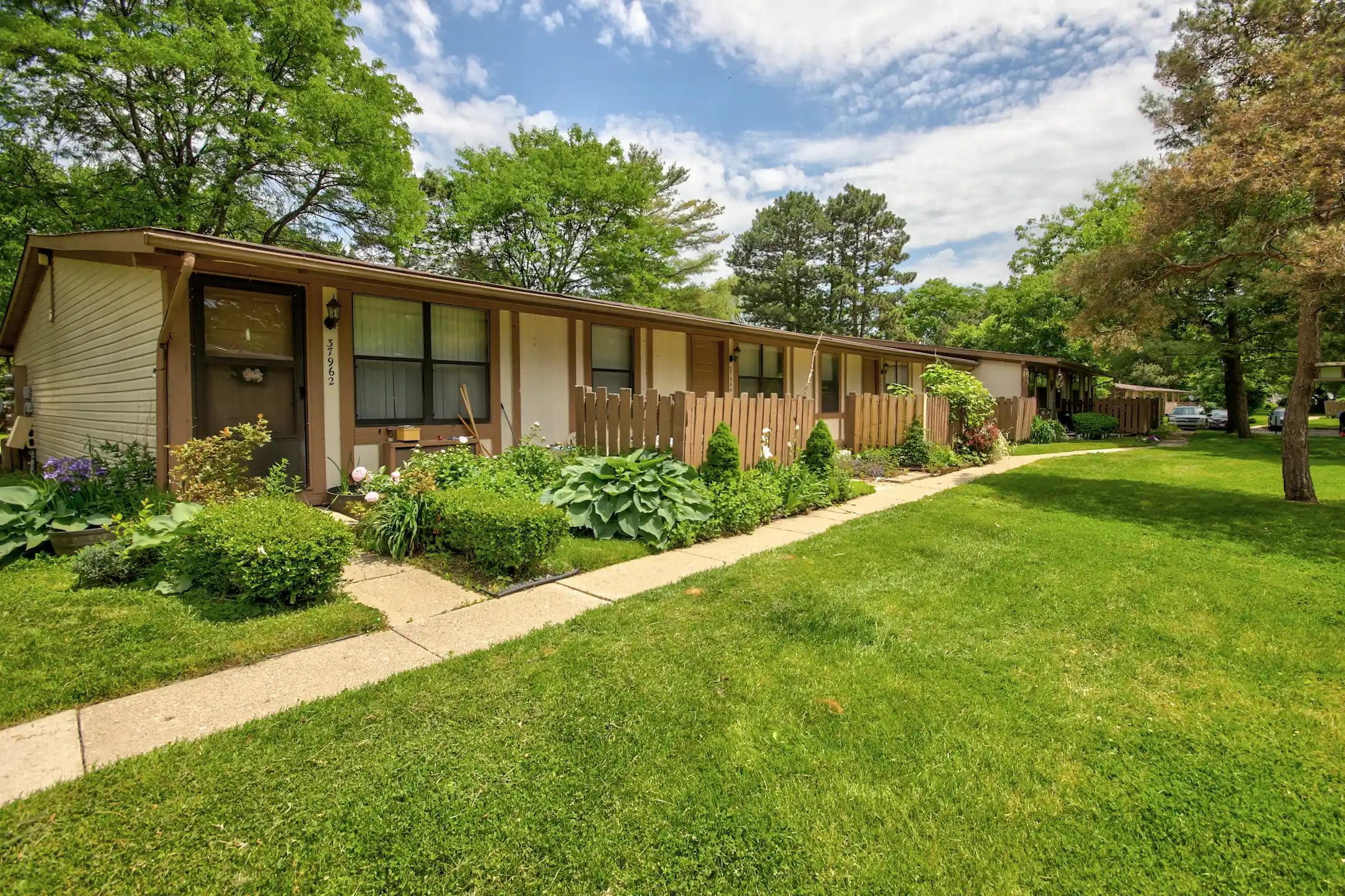 Heritage Apartments 276620 Nicolle Harrison Township, MI Apartments for Rent Rent.