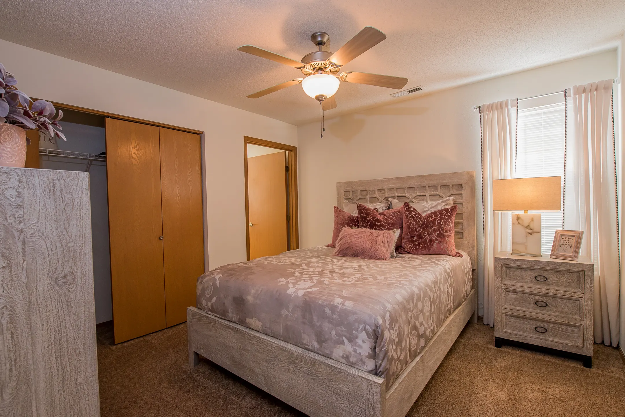Bedroom - Huntington Park - Wichita, KS