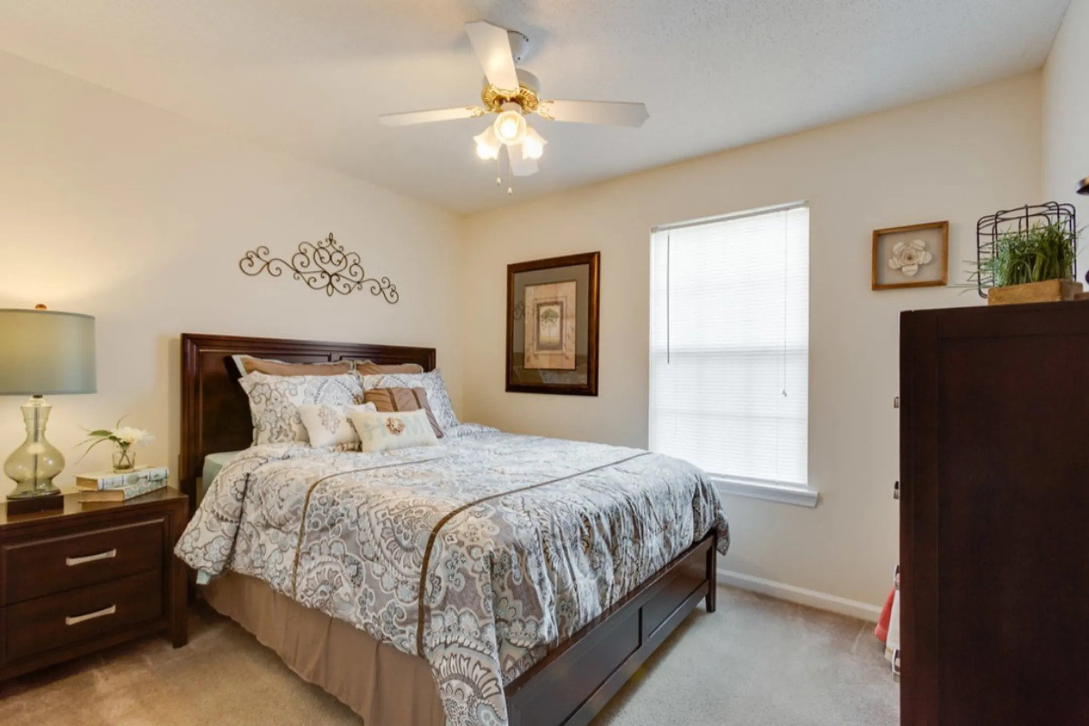 Bedroom - Regal Pointe at Cypress Creek - Tuscaloosa, AL