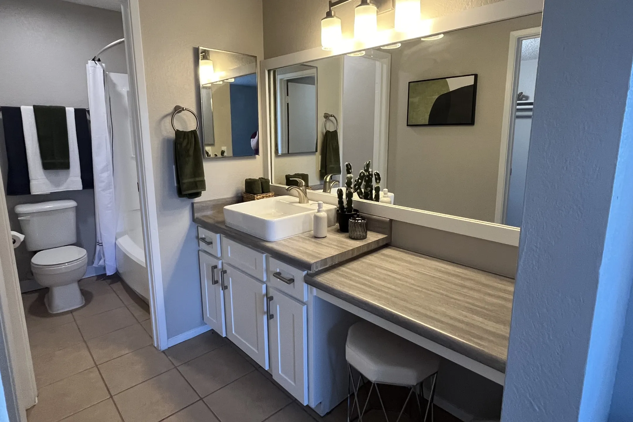 Bathroom - Gateway Villas - Las Vegas, NV