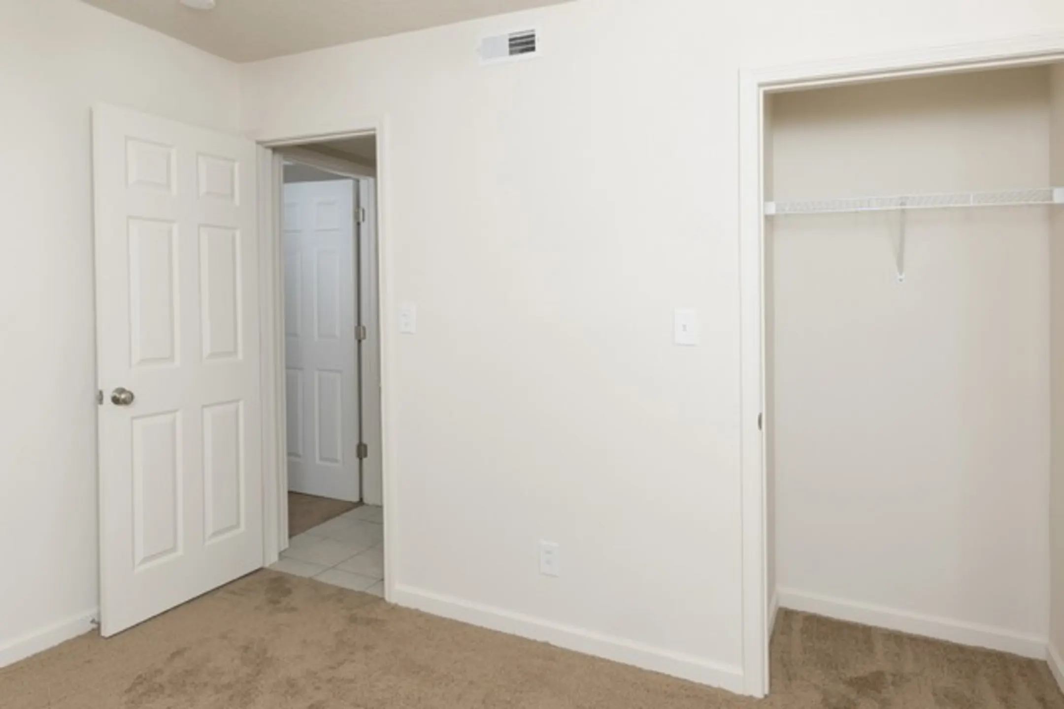 Rosewood Village Apartments 2072 E St Springfield, MO