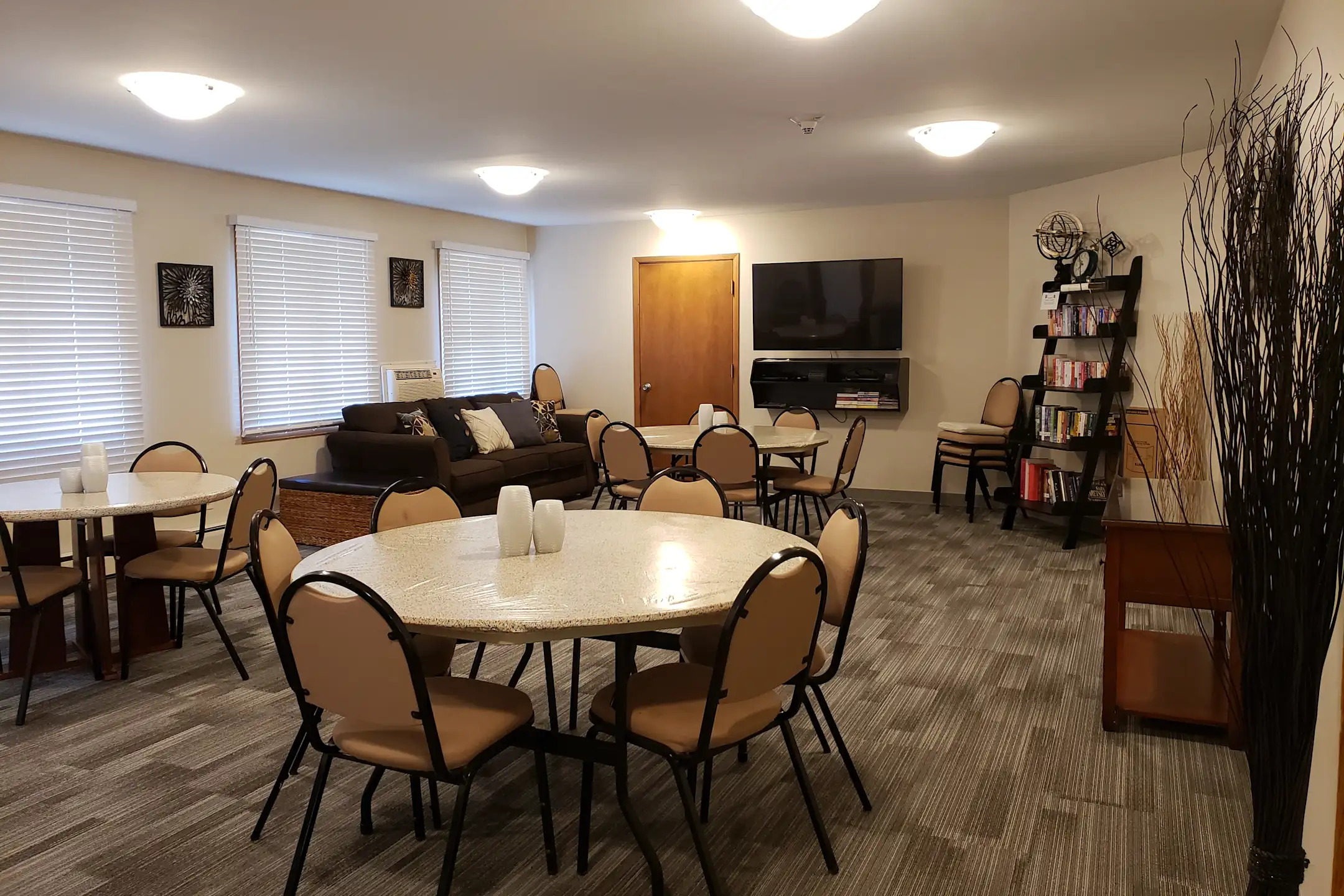 Countryside Village Apartments 301 South 10th Street Oregon, IL