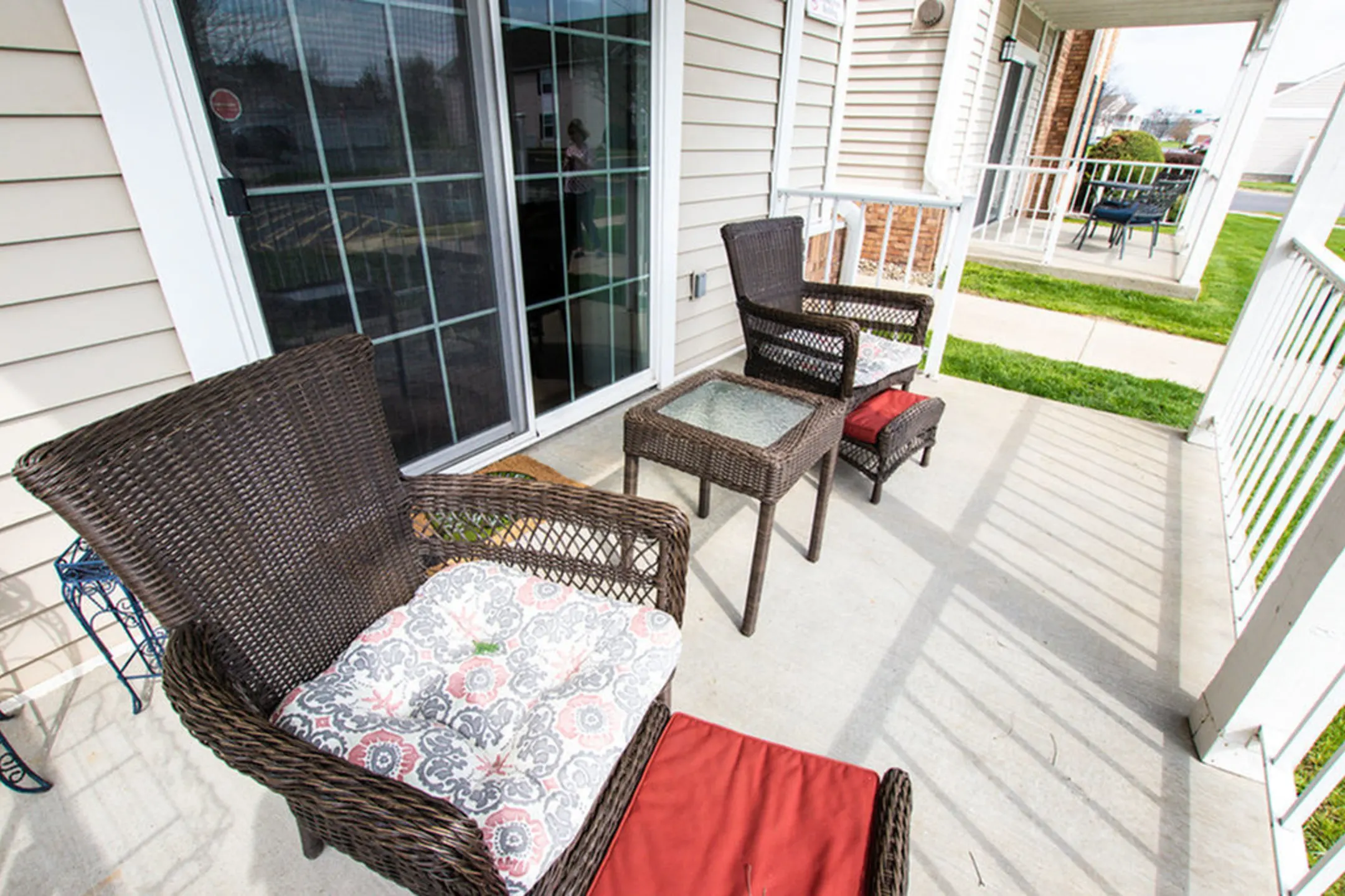 Patio / Deck - Windsong Place Apartments - Williamsville, NY