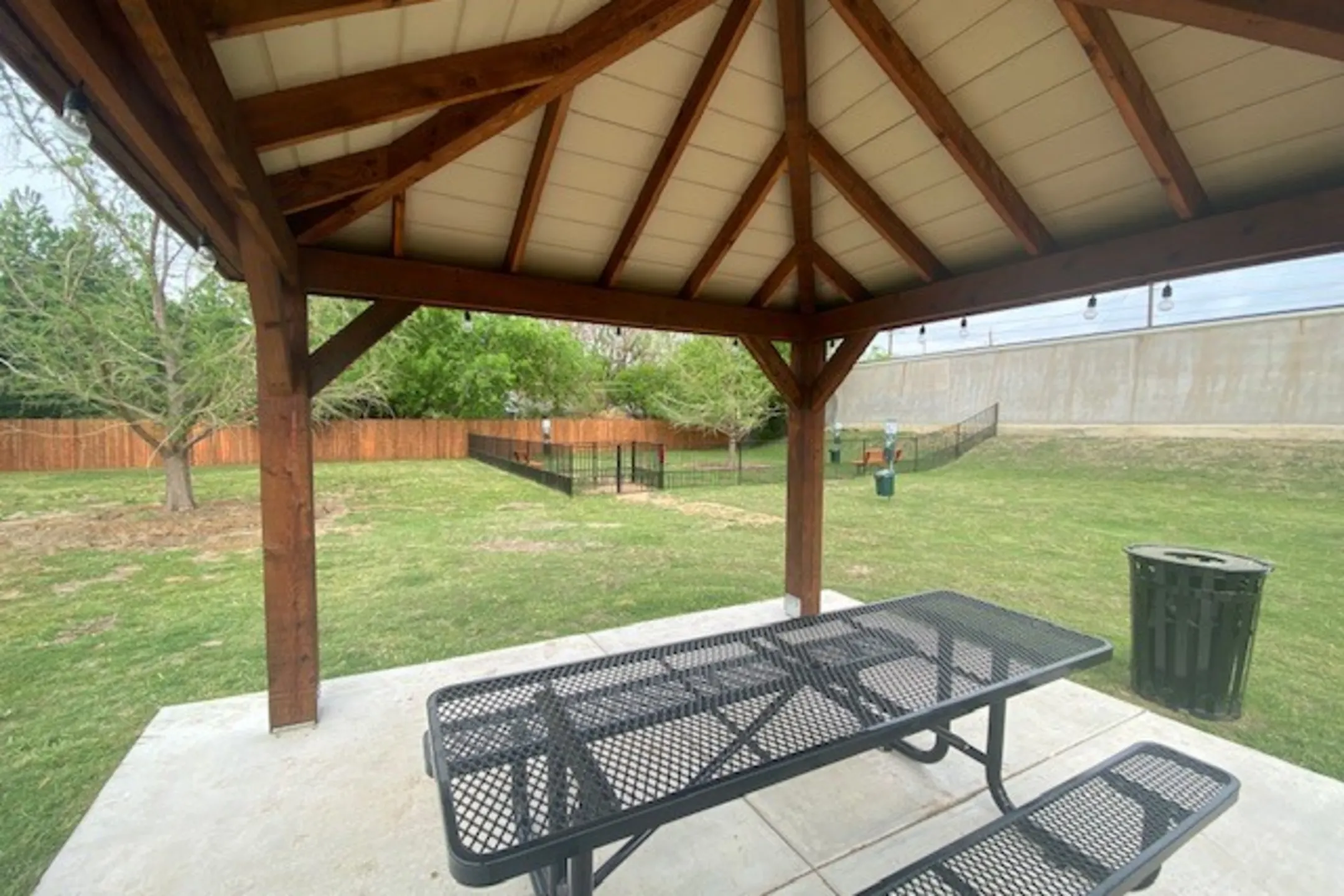 Davis Park Apartments North Richland Hills, TX 76180