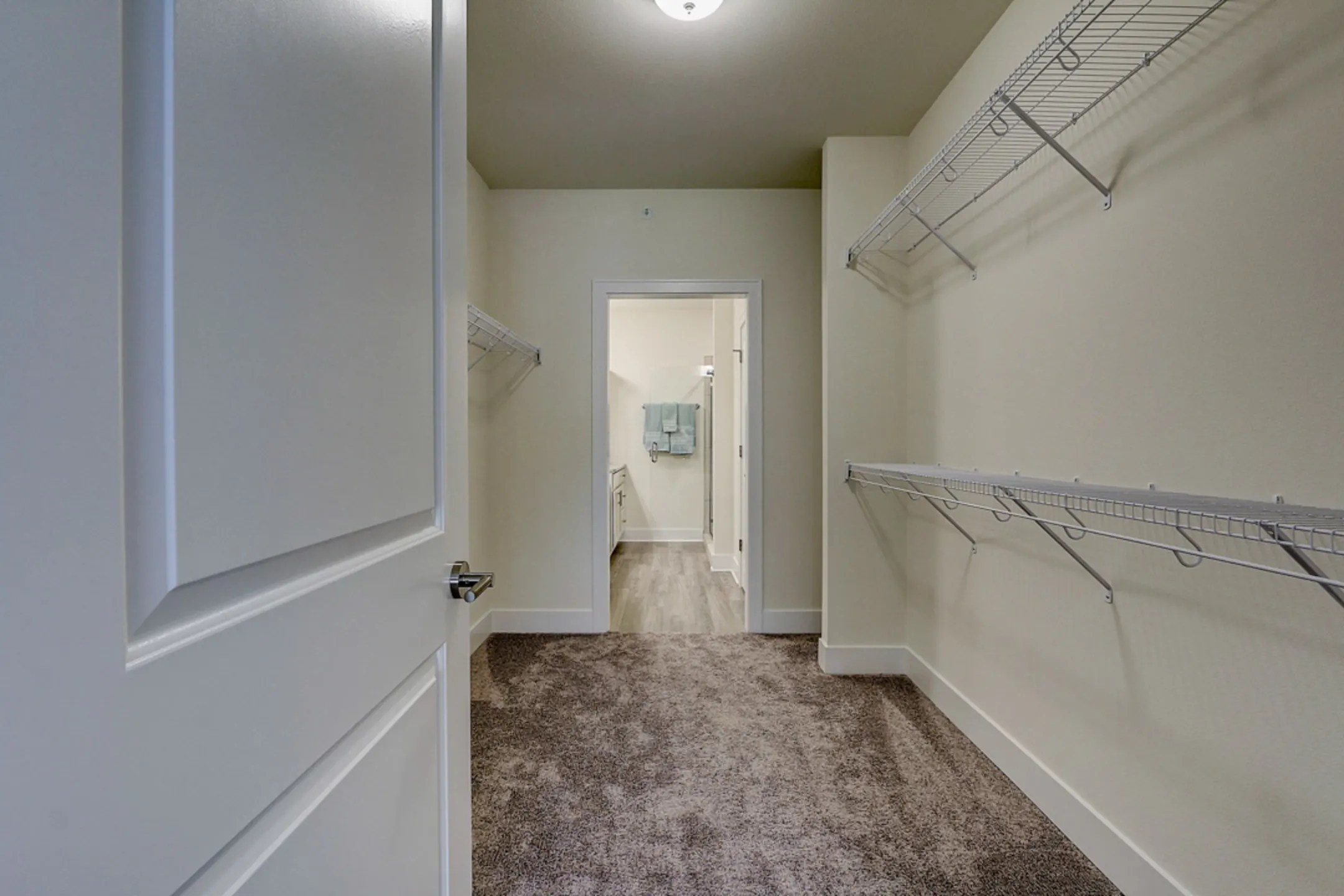 The View at Towne Center Luxury Apartments W171 S7452 Lannon Dr