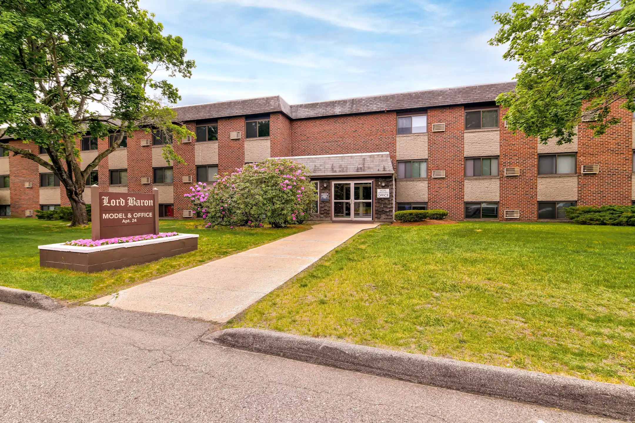 Lord Baron Apartments Apartments Burlington, MA 01803