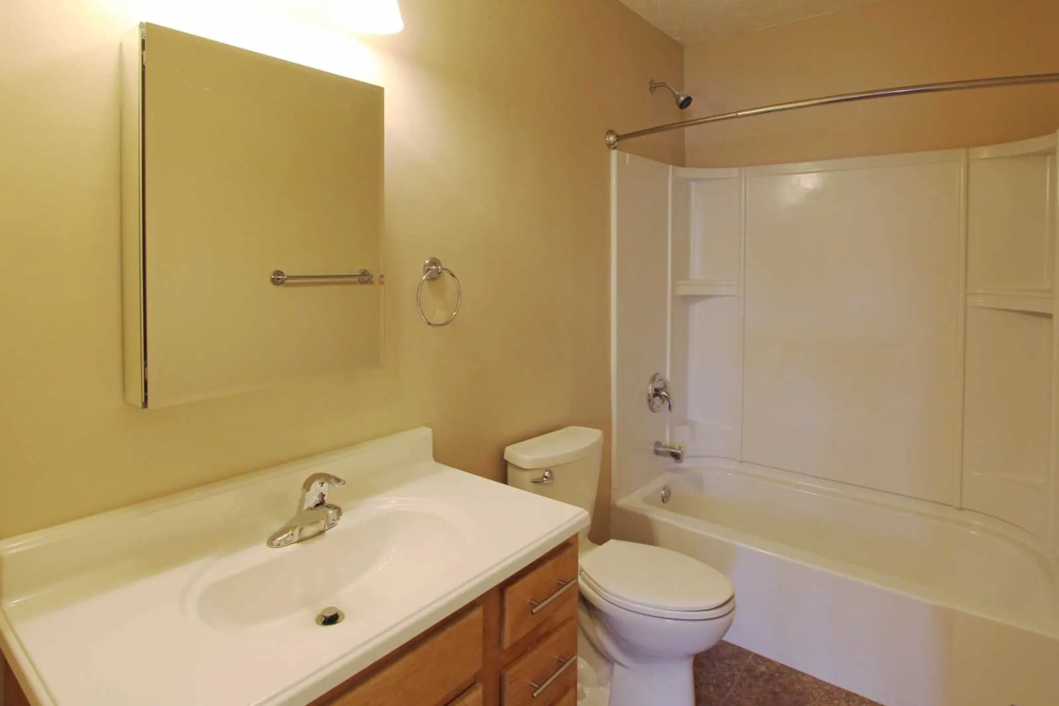 Bathroom - Maple Wayview LLC - North Canton, OH