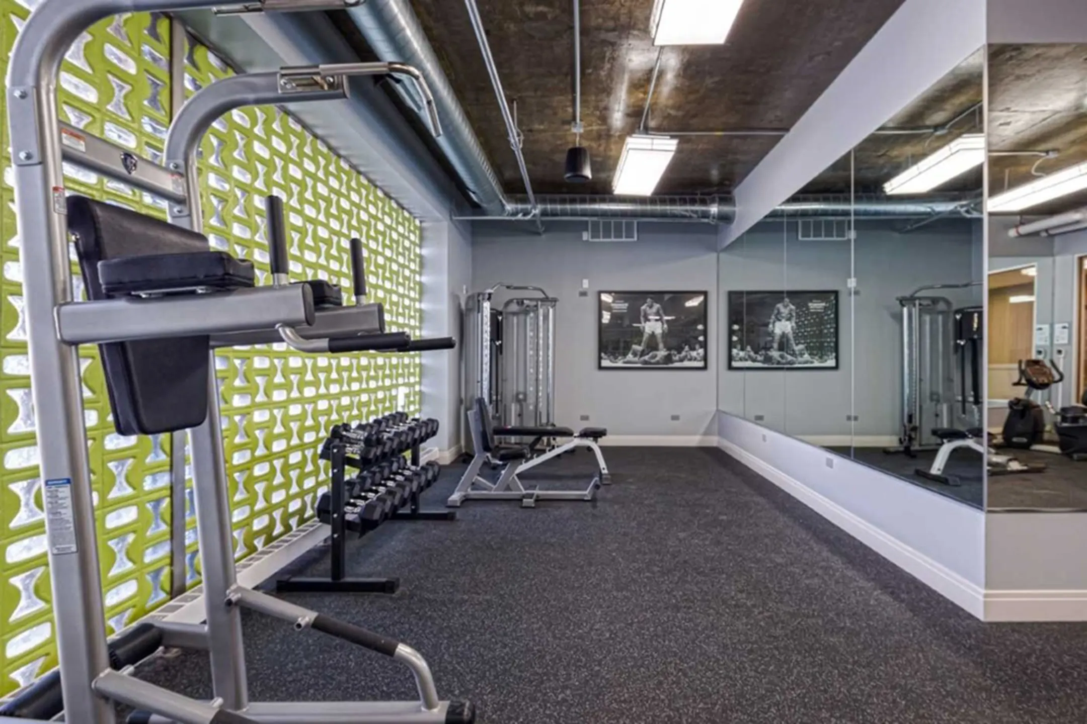 Fitness Weight Room - The Covington - Chicago, IL
