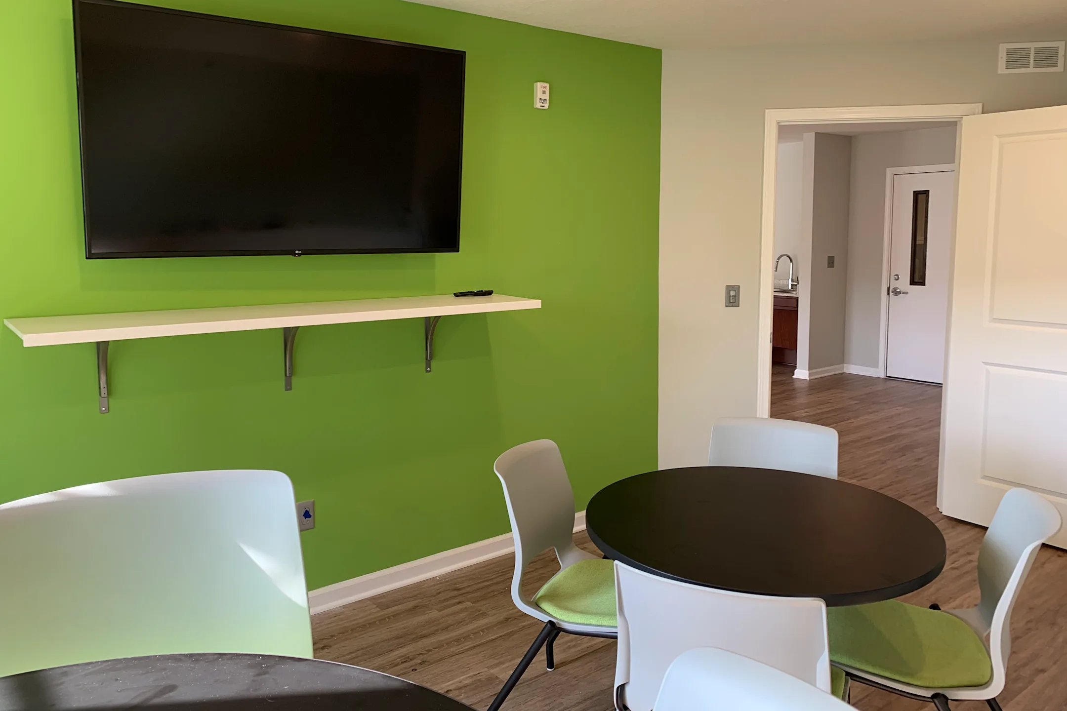Dining Room - The Hammocks At Millcreek Apartments - Erie, PA