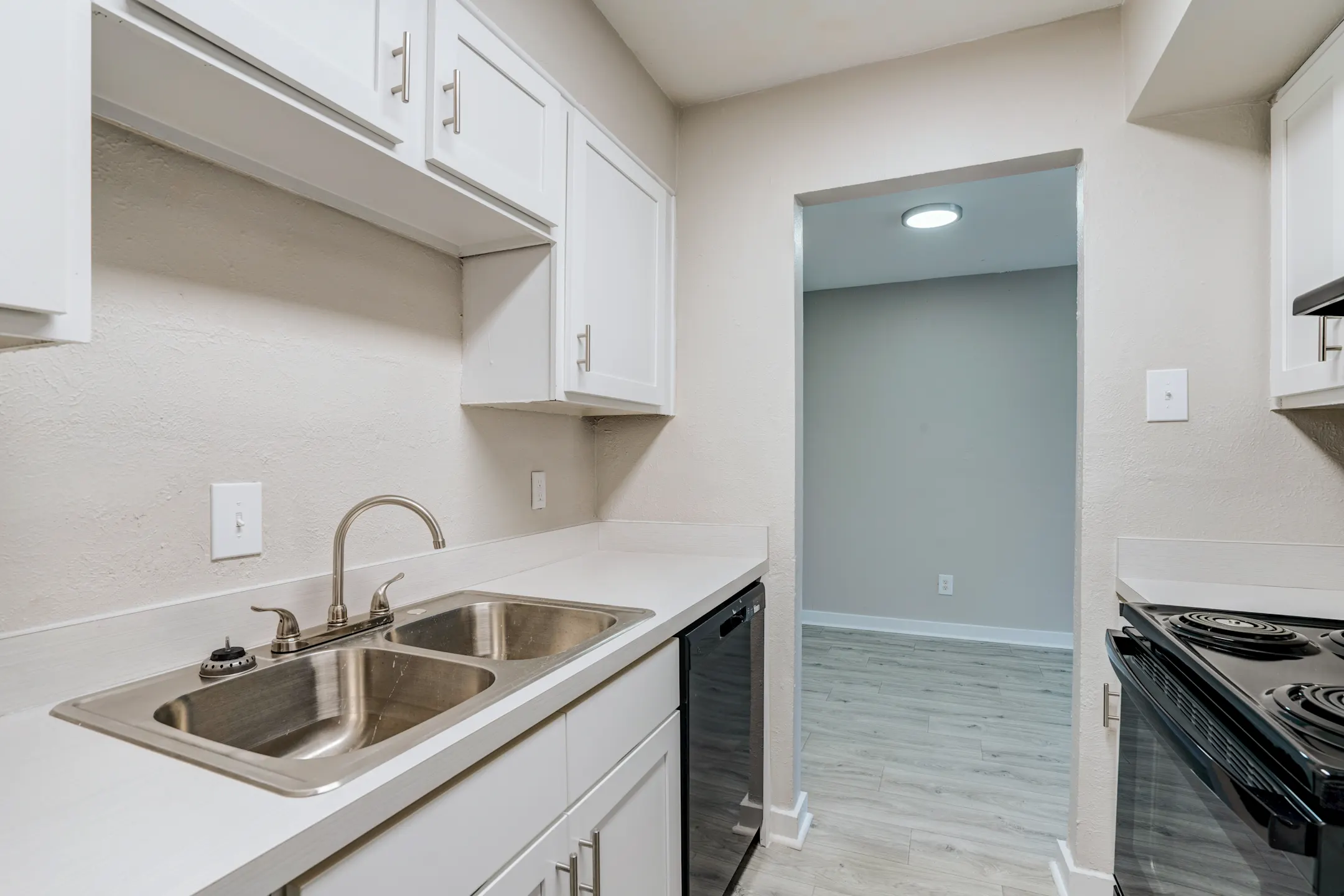 Casa Luna Apartments Dallas, TX 75228