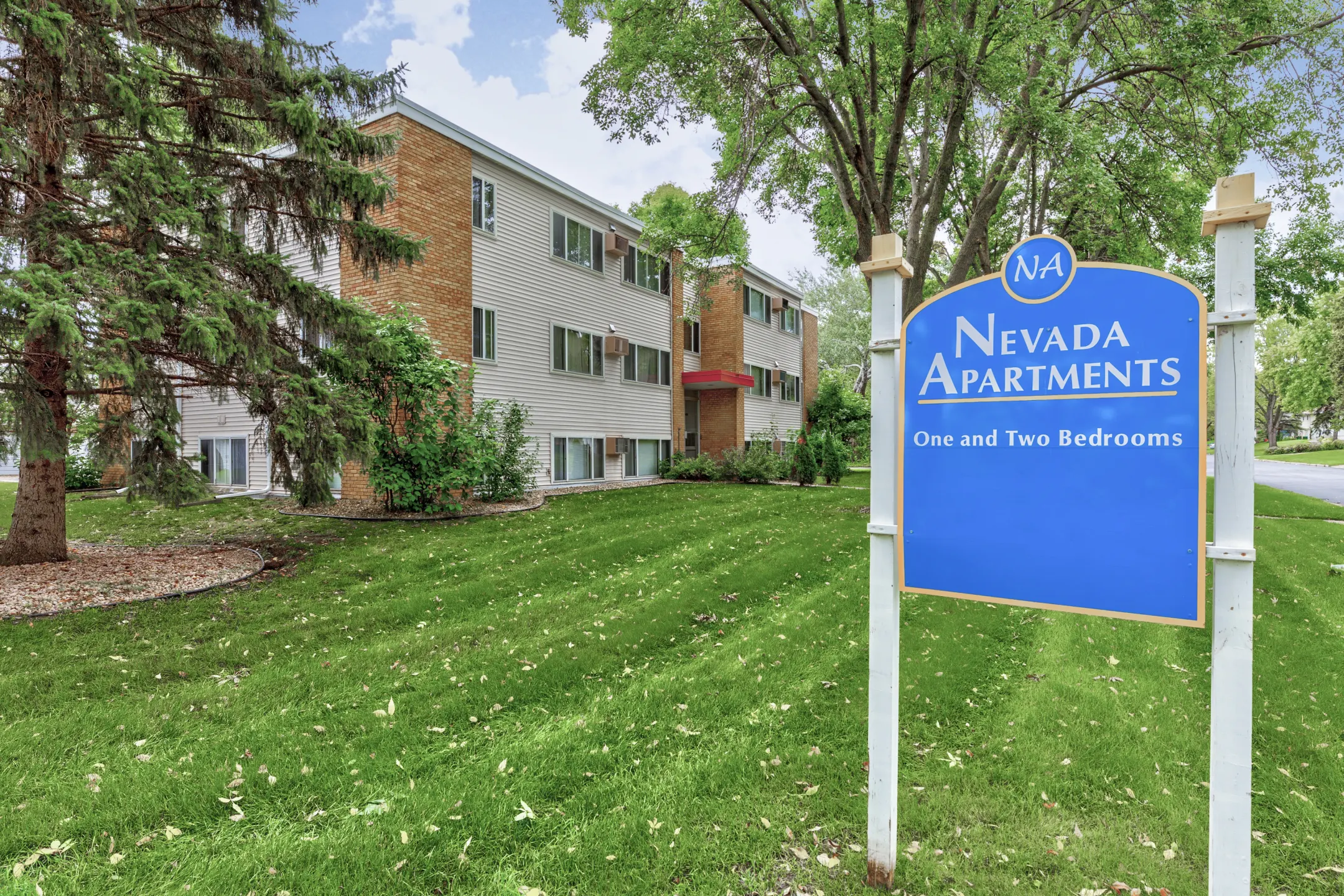 Nevada Apartments Mn