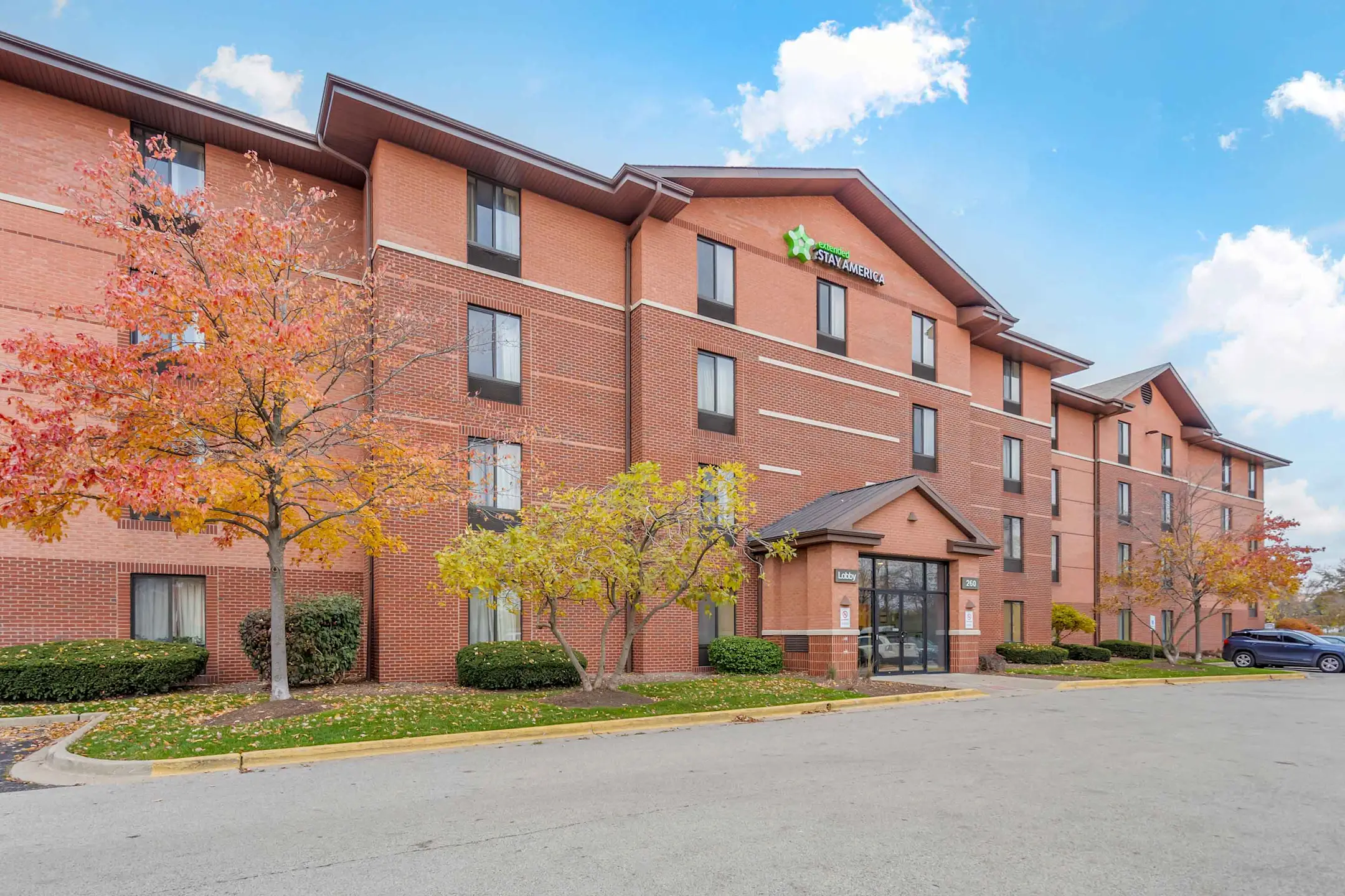 Furnished Studio Chicago Lombard Yorktown Center Apartments