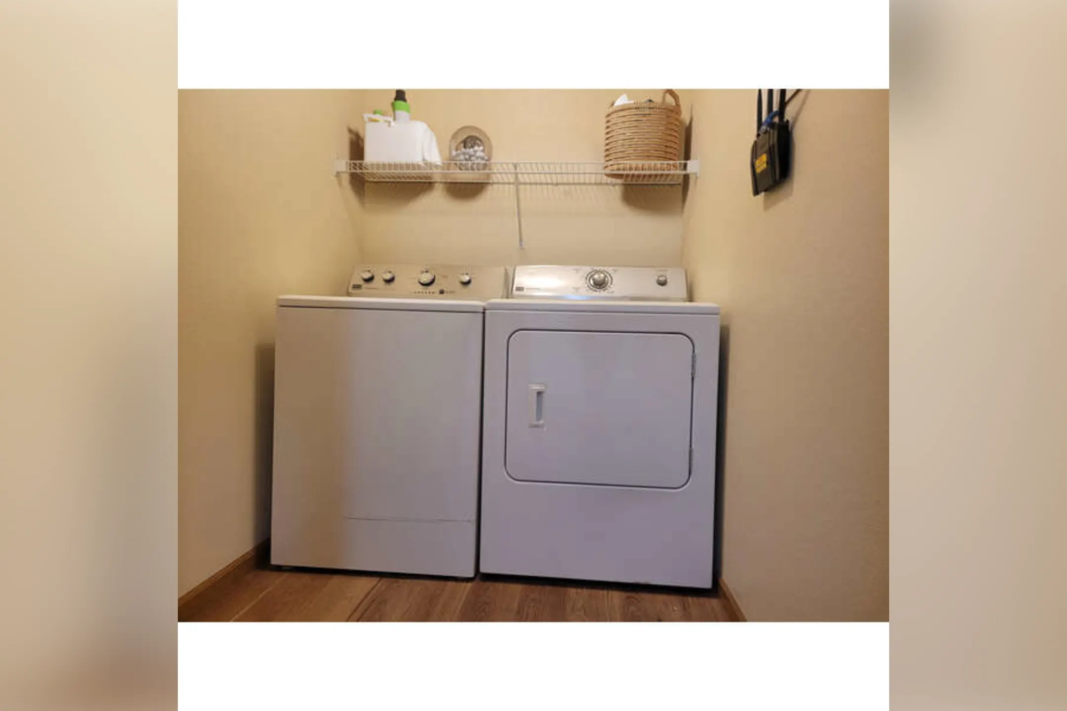 Lakewood Place Apartments Apartments White Bear Lake, MN 55110