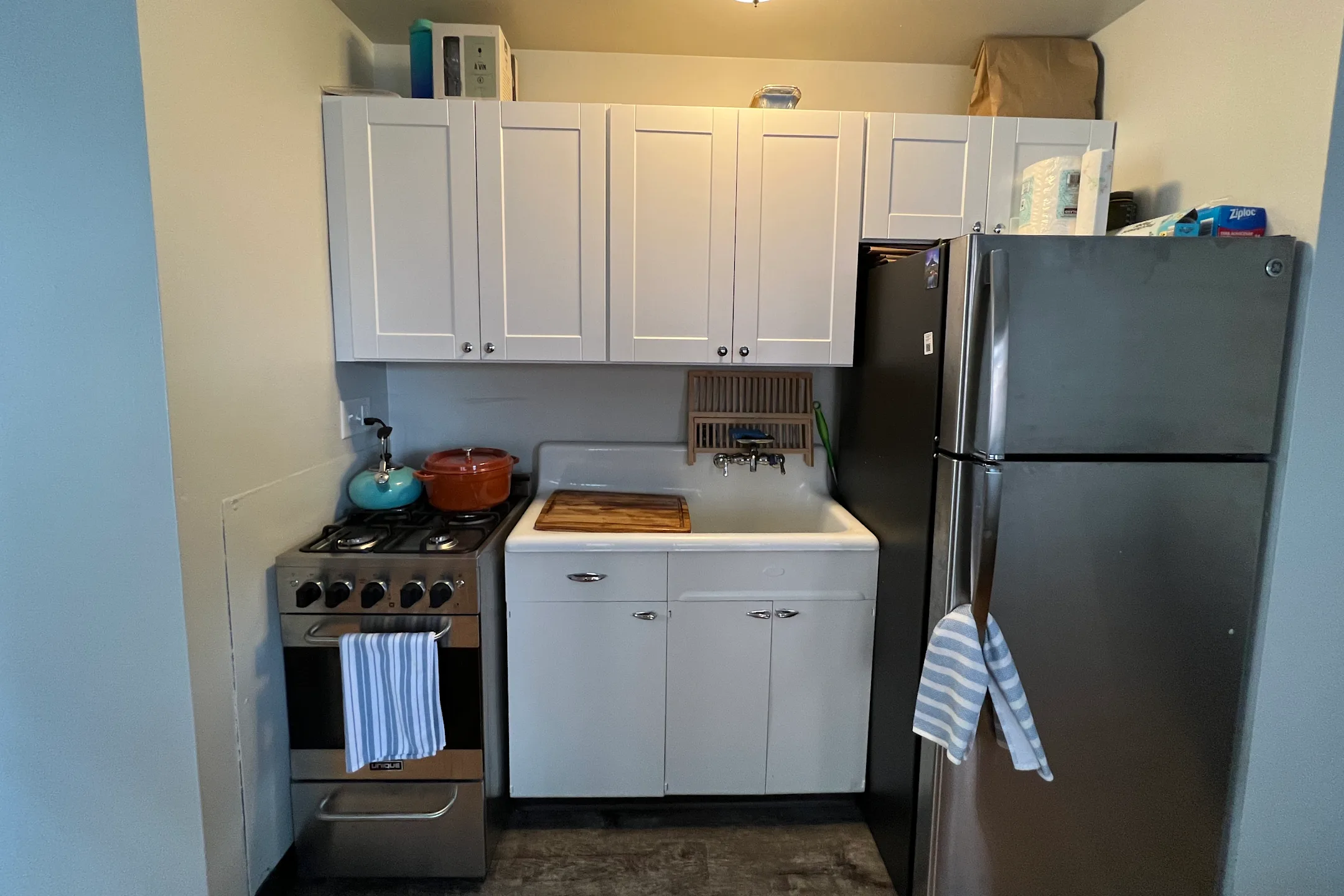 Lowry Hills Apartments 715 Douglas Ave Minneapolis, MN Apartments