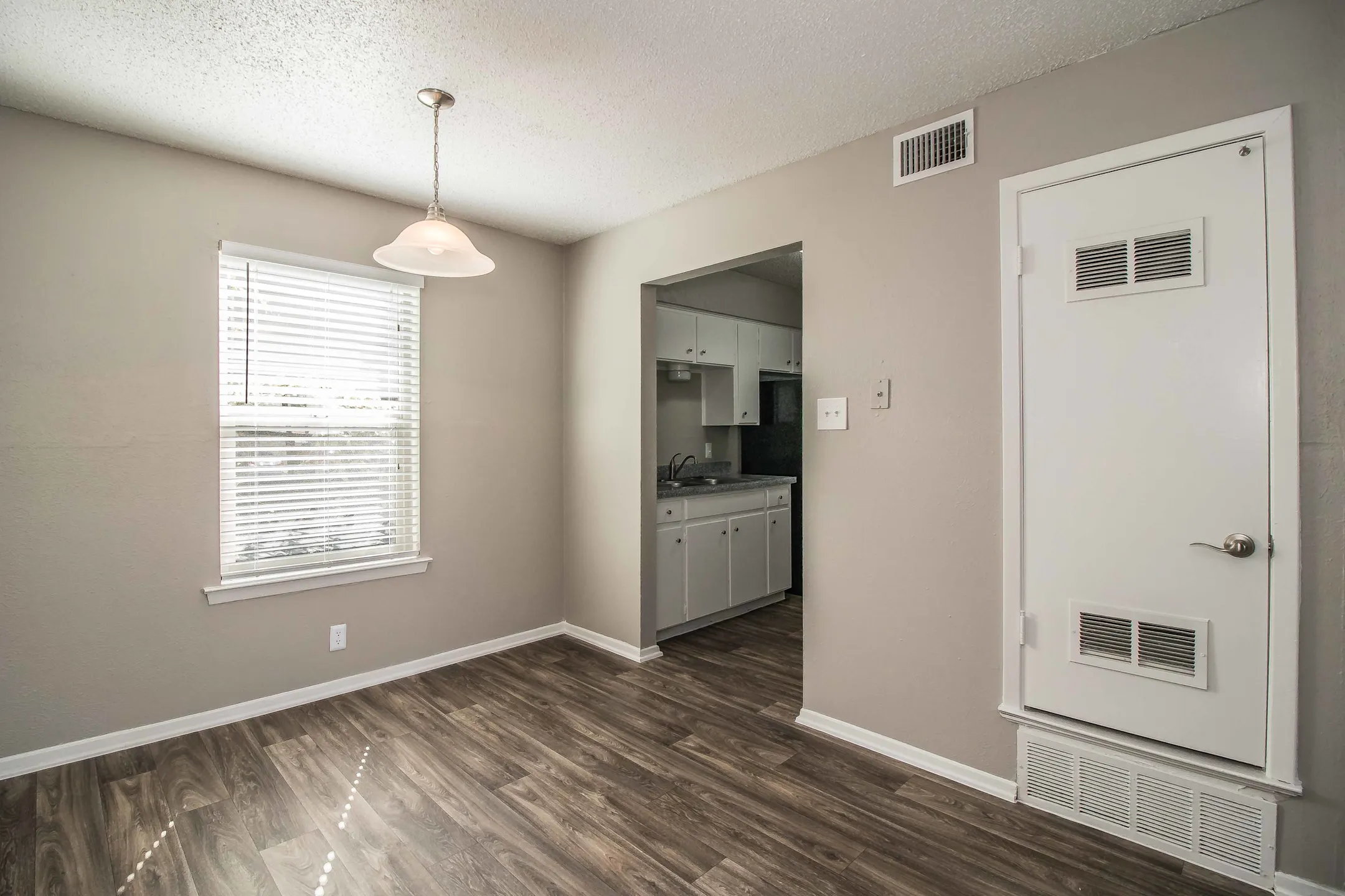 Davis Park Apartments North Richland Hills, TX 76180