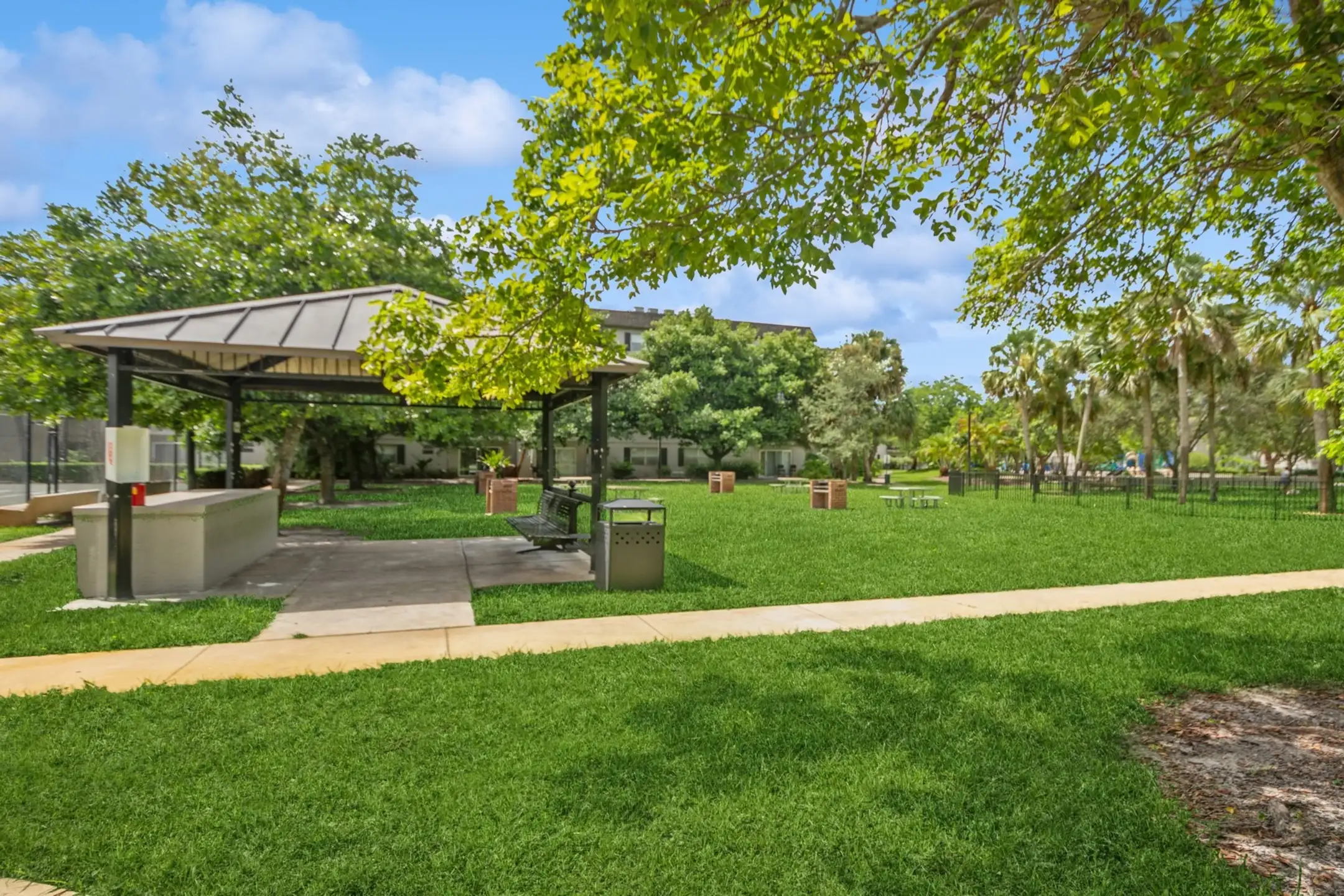 Plantation Gardens Apartment Homes Apartments Plantation, FL 33324