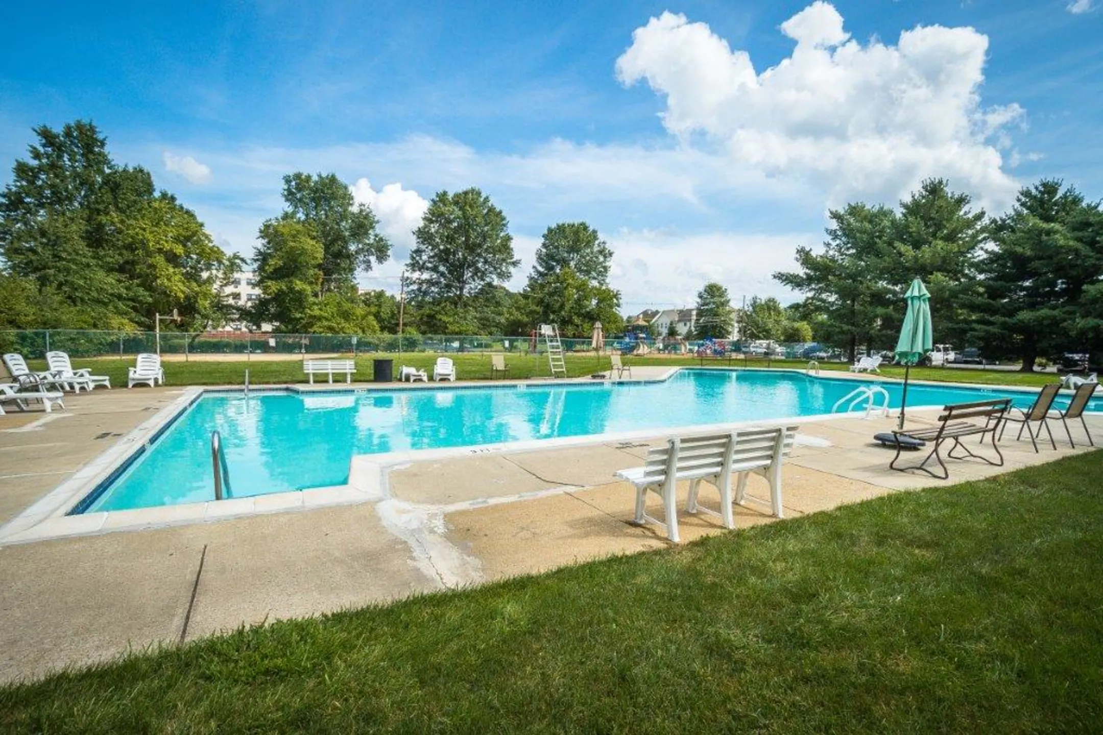 Garden View Apartments - Hightstown, NJ 08520