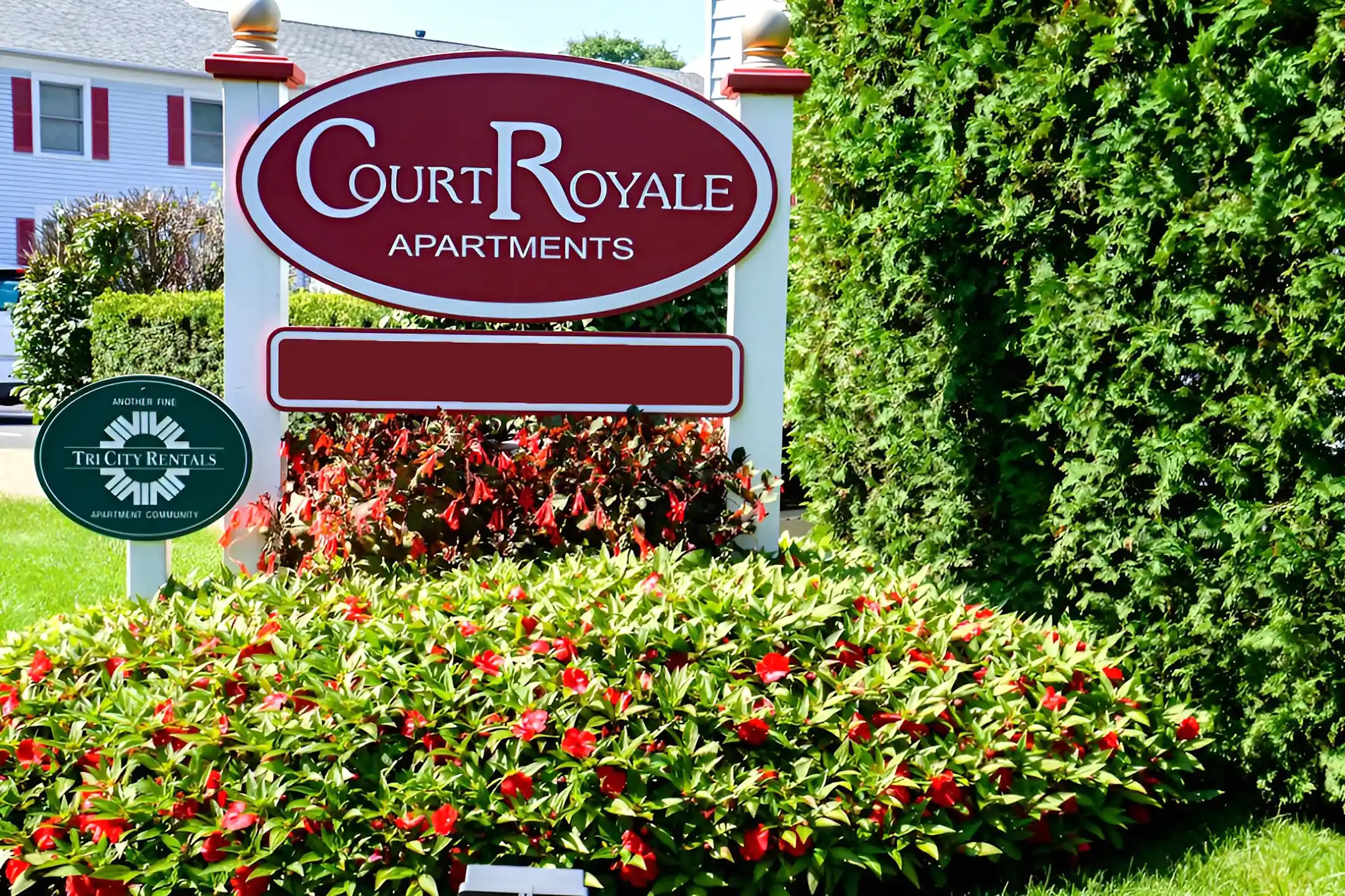 Community Signage - Court Royale - Schenectady, NY