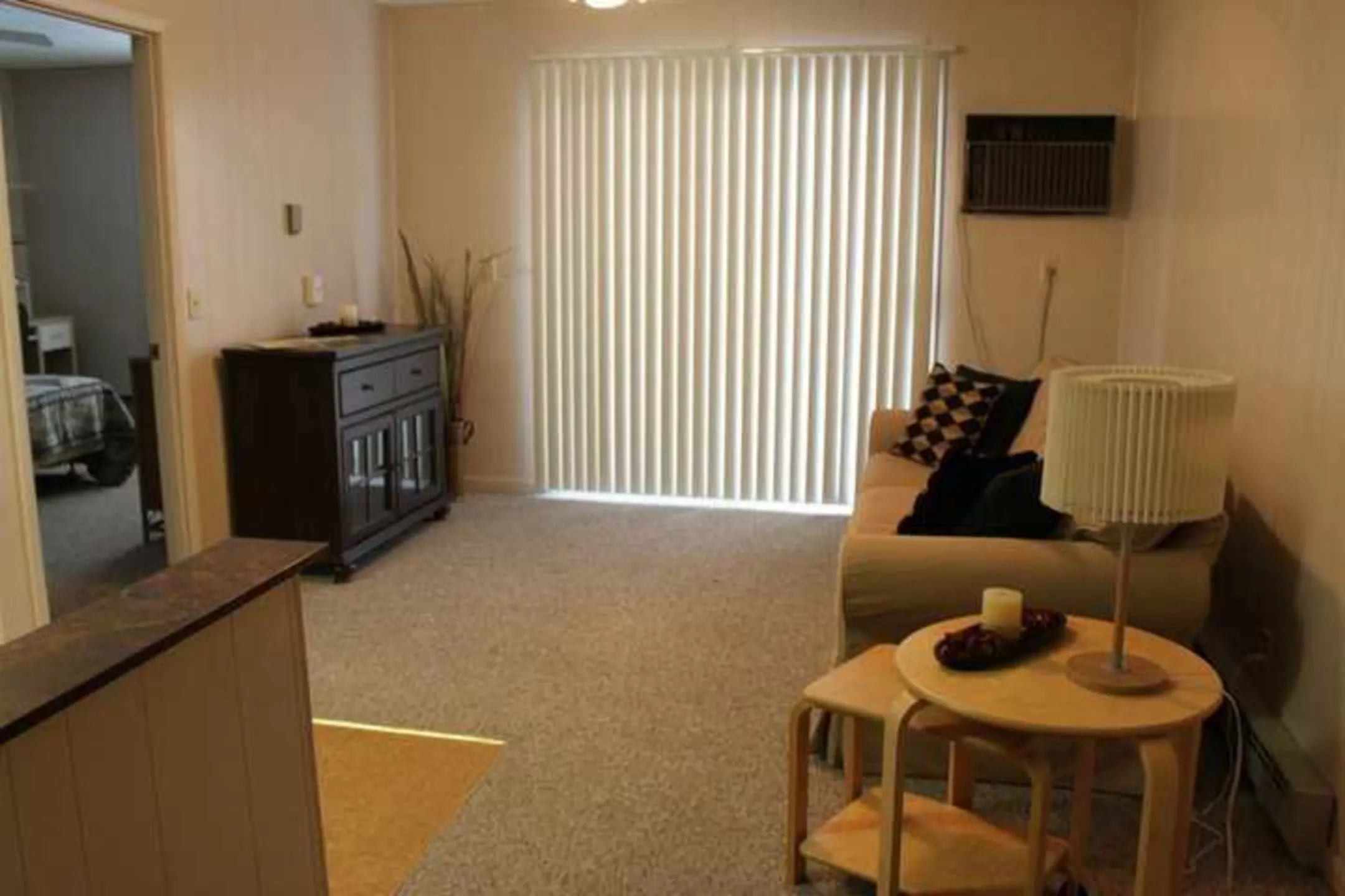 Living Room - Crestview Apartments - West Lafayette, IN