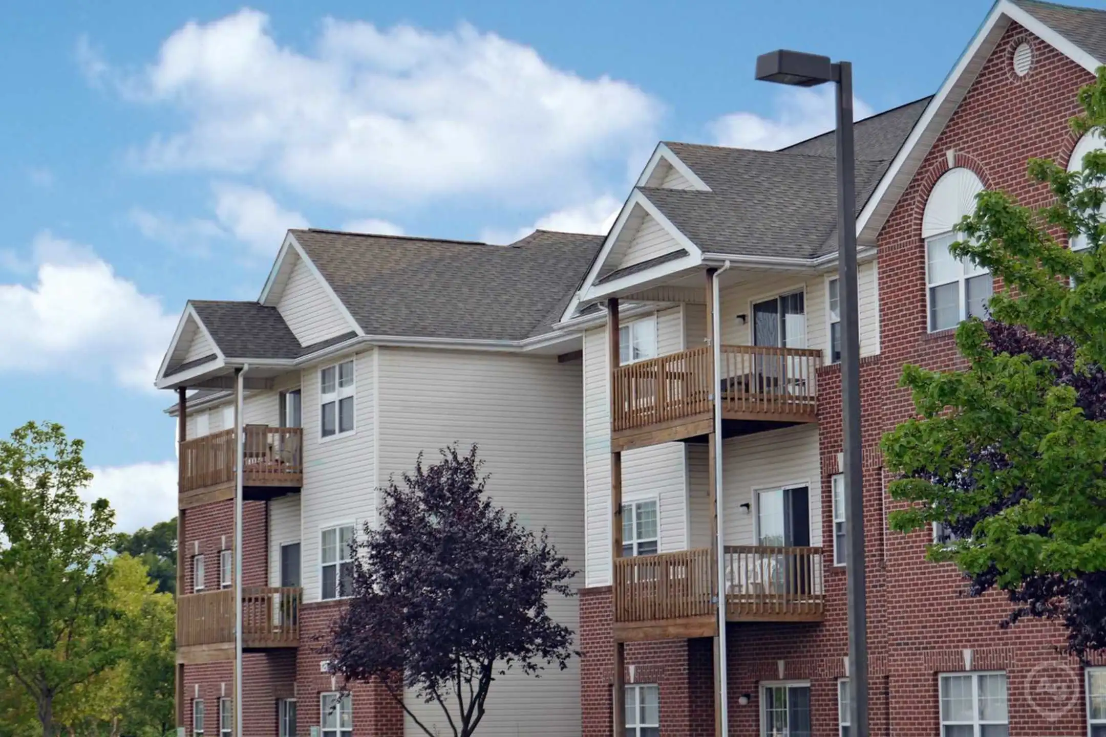 Village of Barretts Run Apartments Newark, DE 19702