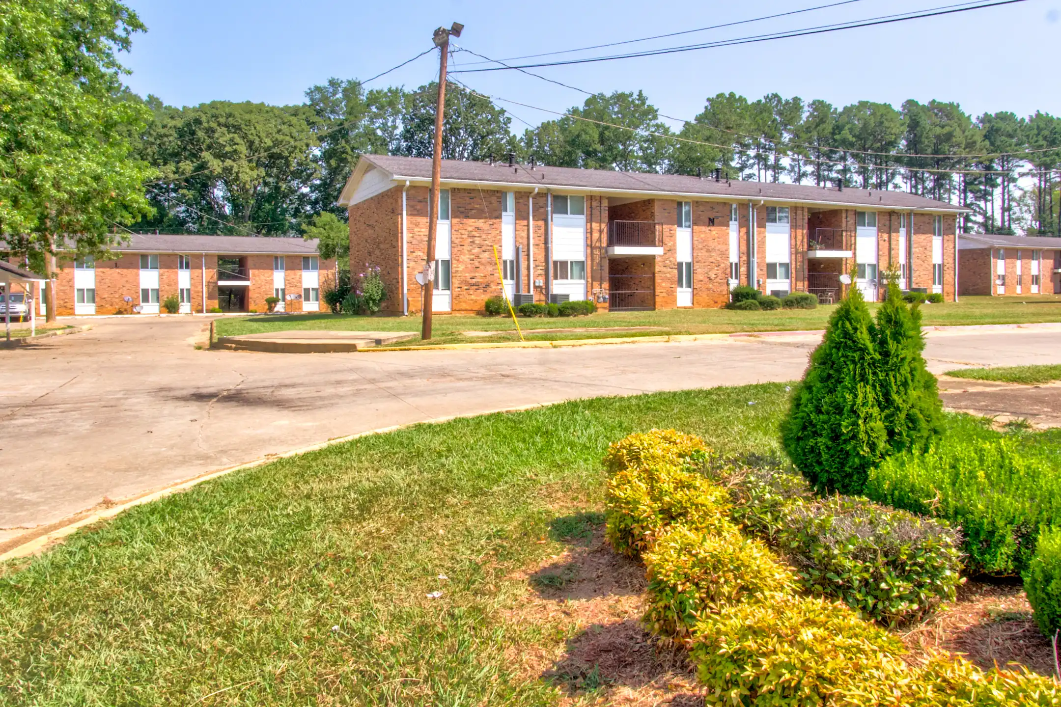 Glendale Estates 948 James H Meredith Street Kosciusko, MS