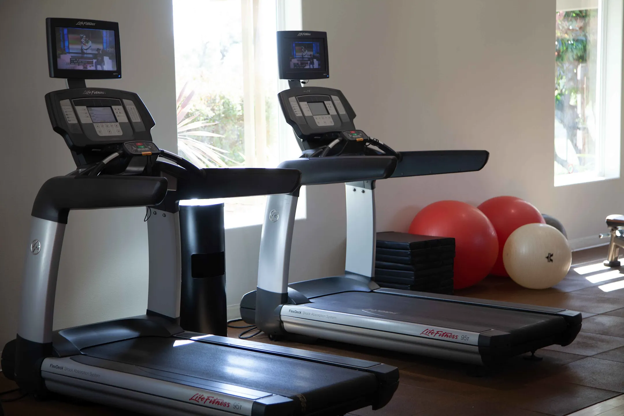 Fitness Weight Room - Country Club Villas & Terrace - Upland, CA