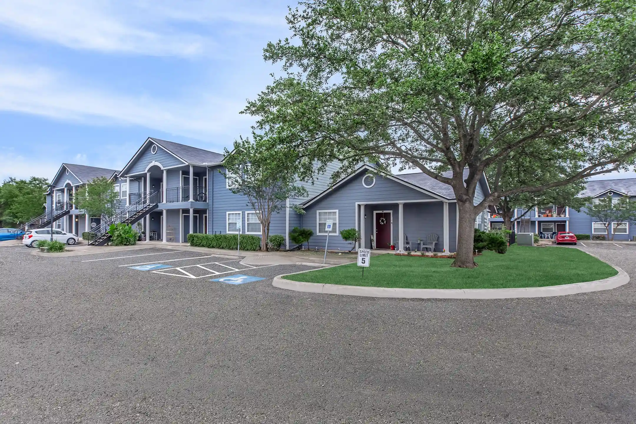 Shadow Creek Apartments Converse, TX 78109