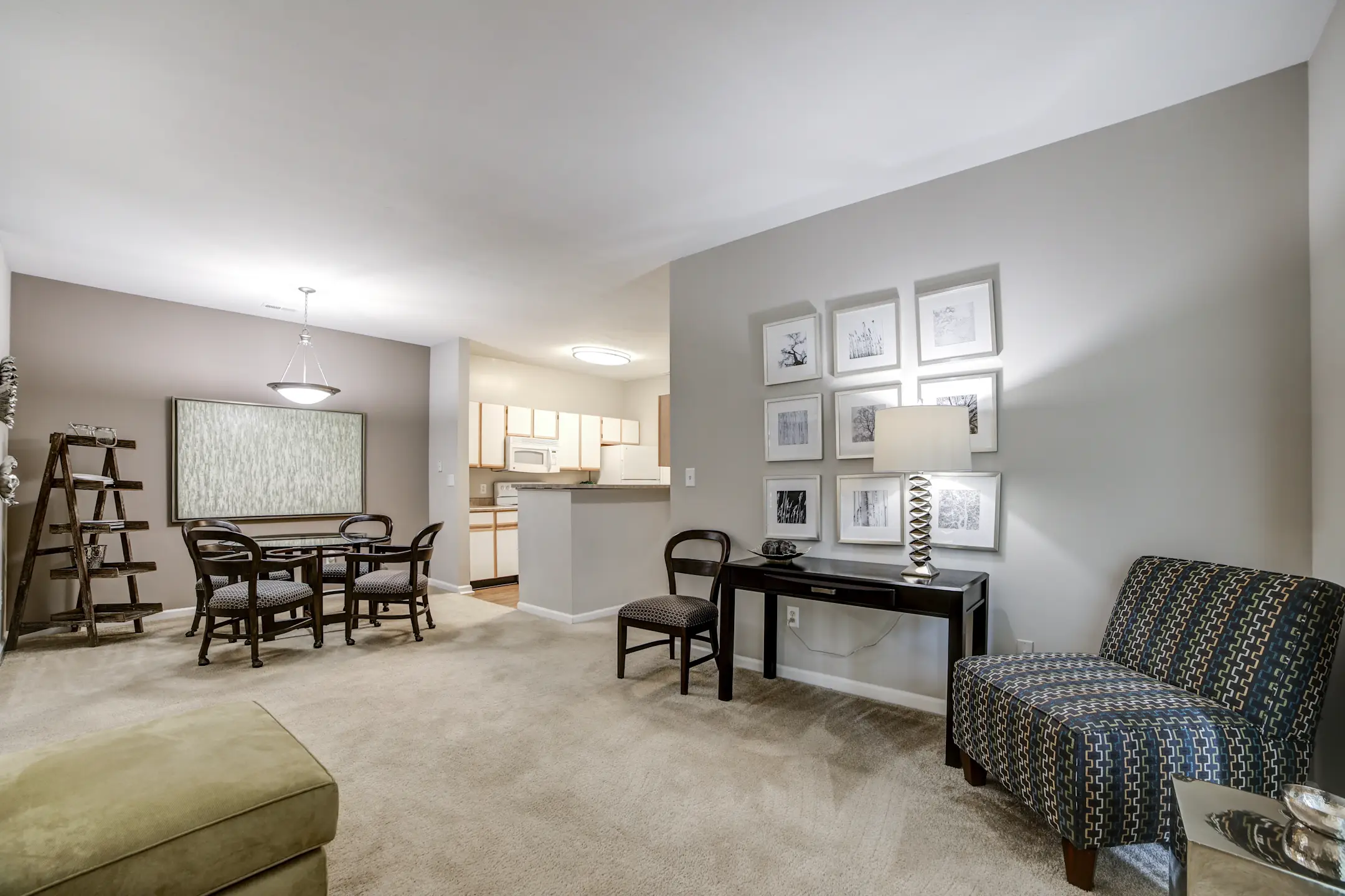 Auburn Hill Apartments 840 Auburn Hill Dr Indianapolis, IN