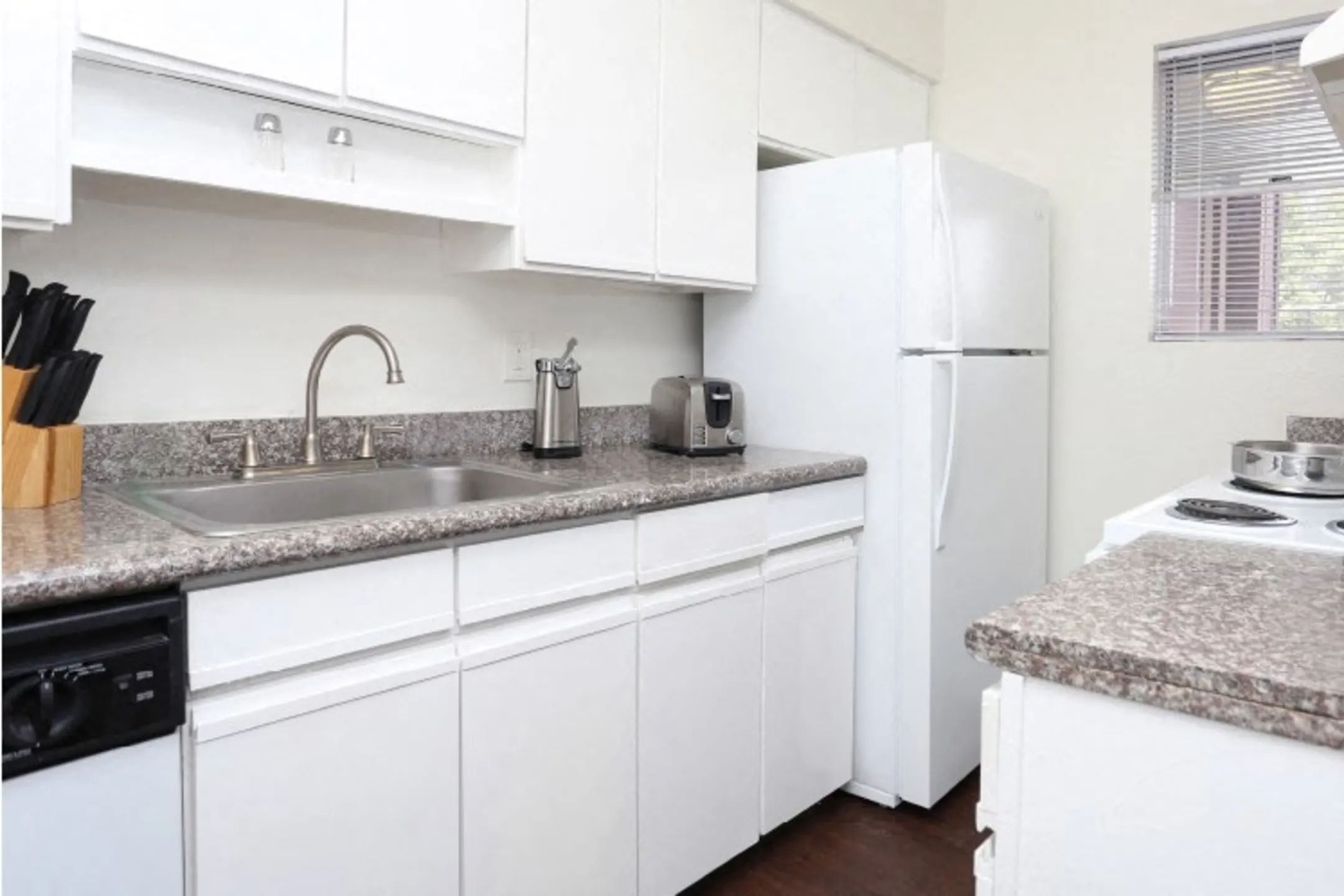 Briarwood Apartments 2520 Winrock Blvd Houston, TX Apartments for