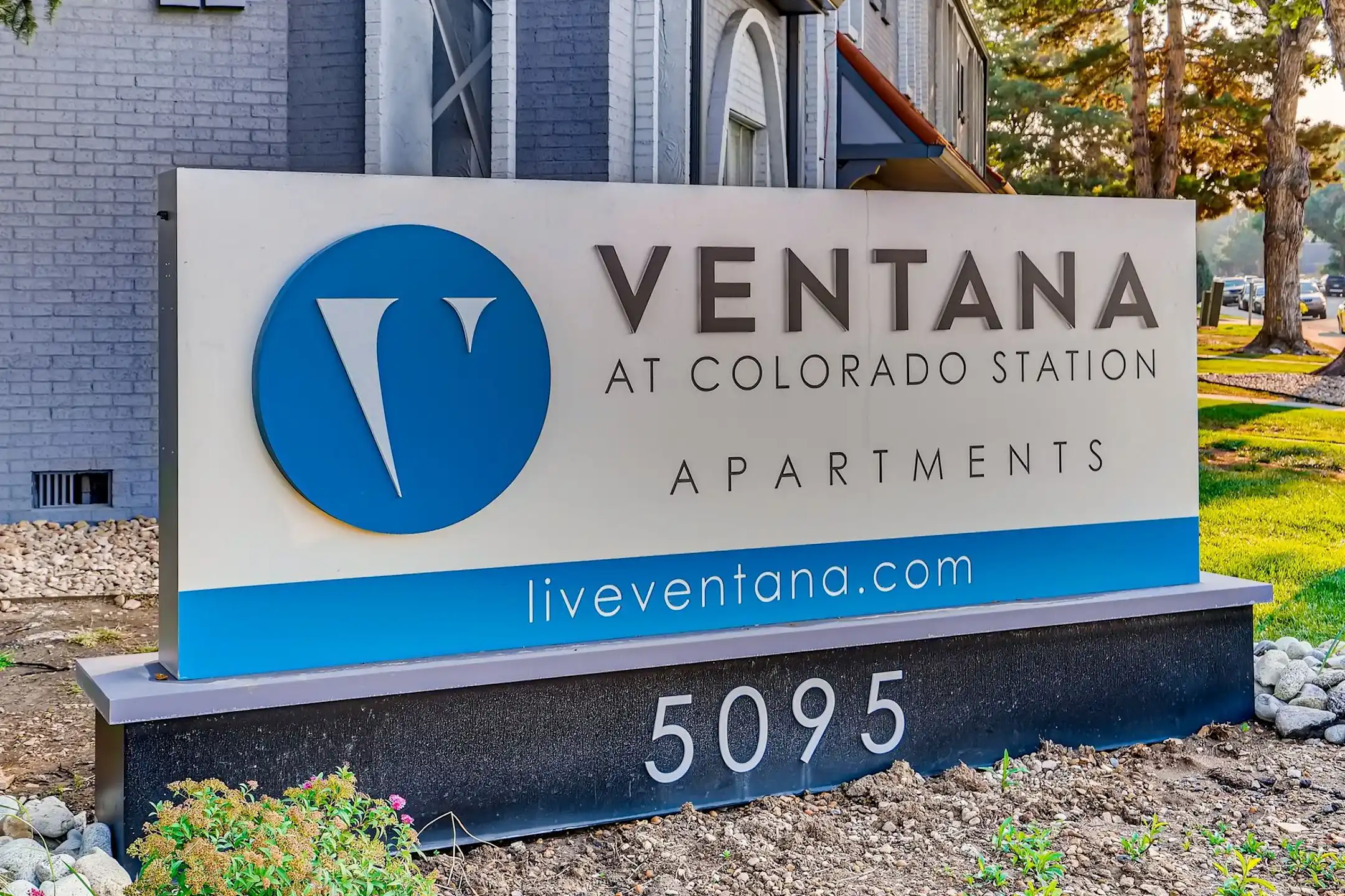 Community Signage - The Ventana - Denver, CO