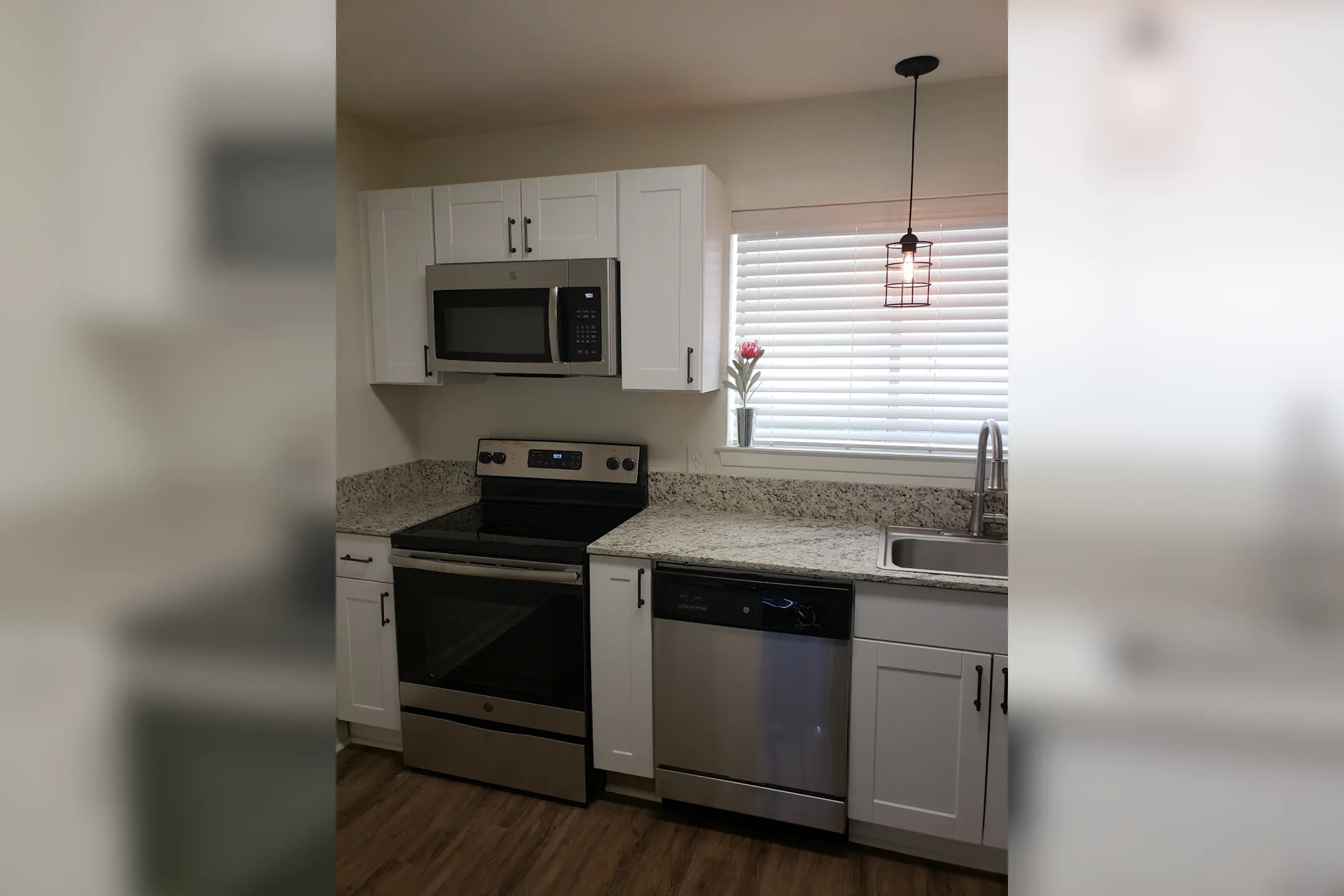 Parc at Mid City 1100 S Foster Dr Baton Rouge, LA Apartments for