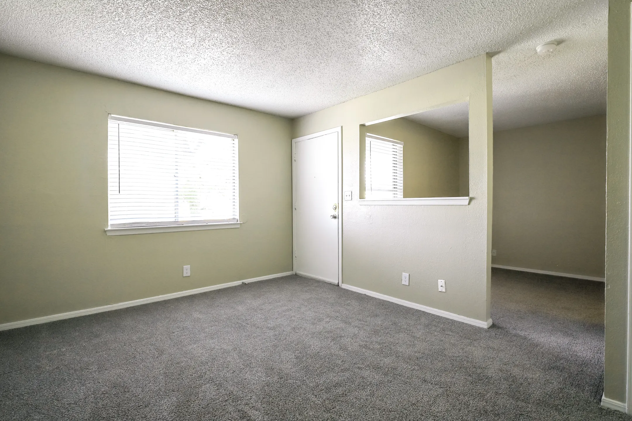 Urban Oaks 51st Apartments Tulsa, OK 74105