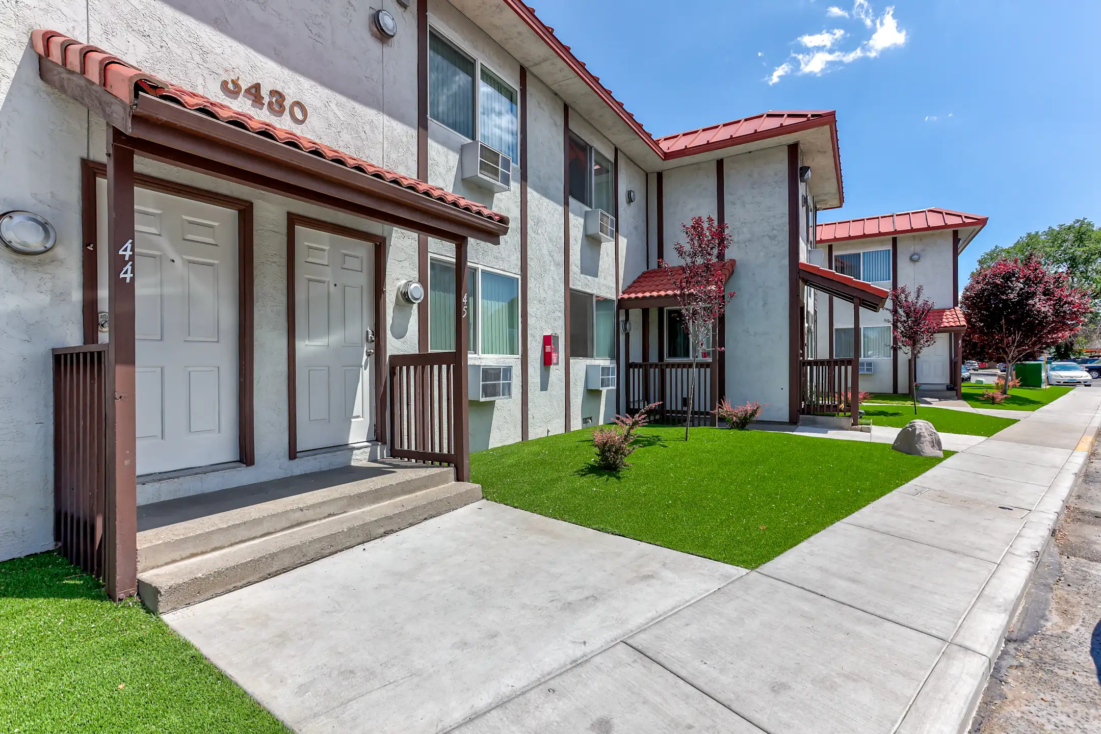 Moana Apartments