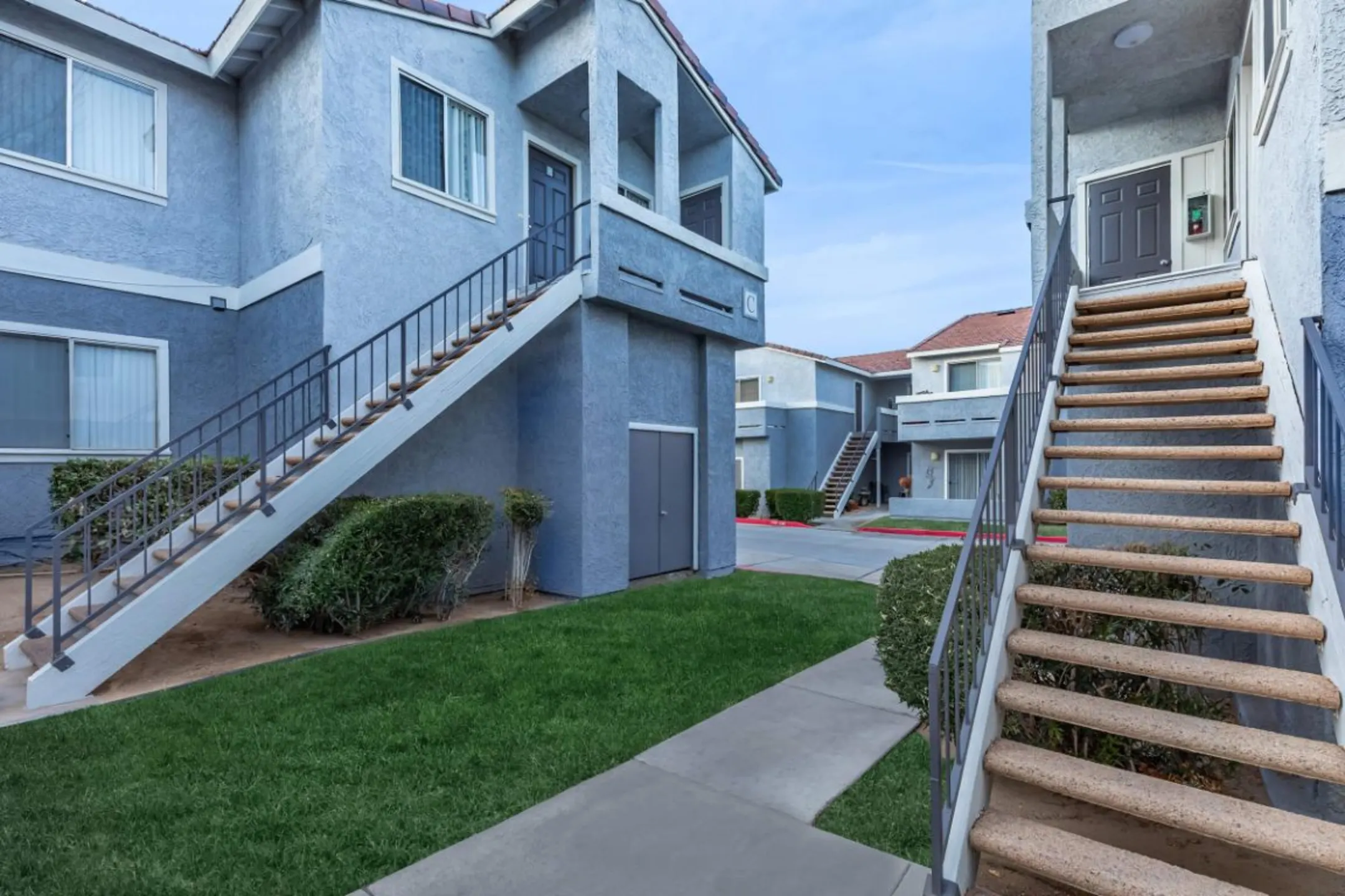 Desert Heights Apartments - Barstow, CA