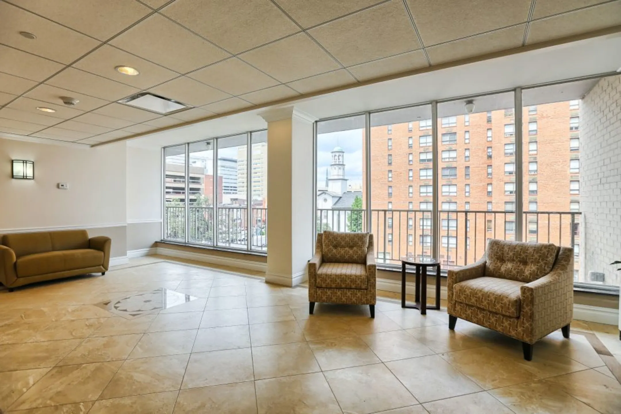 Living Room - Executive House - Harrisburg, PA
