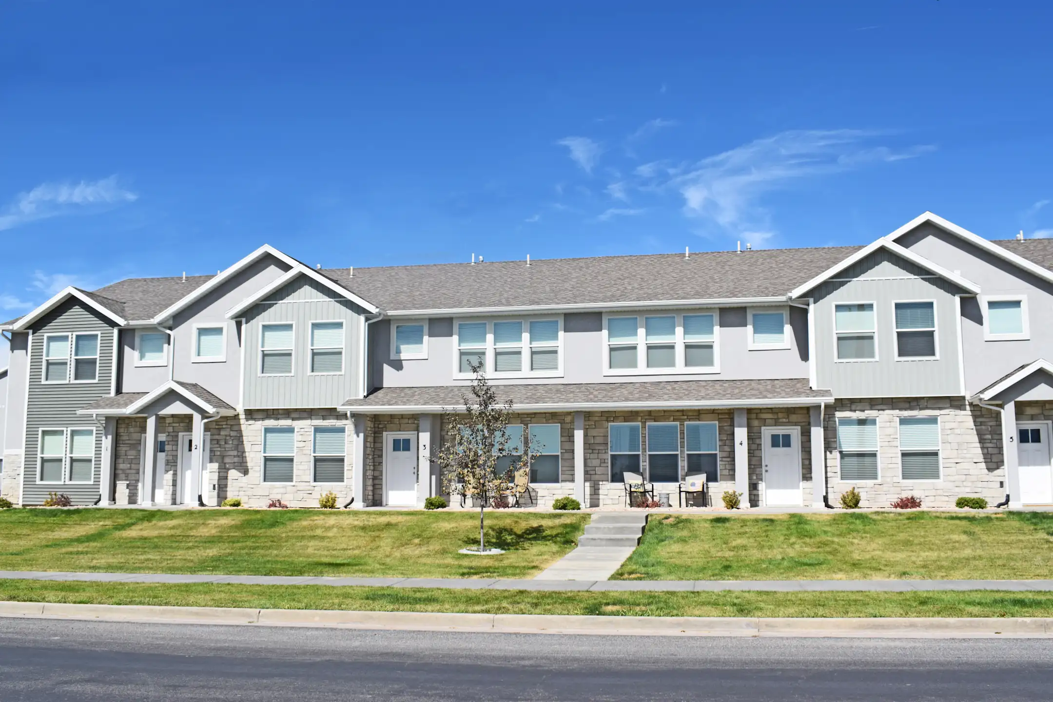Smithfield Station Townhomes 555 S. 100 East Smithfield, UT