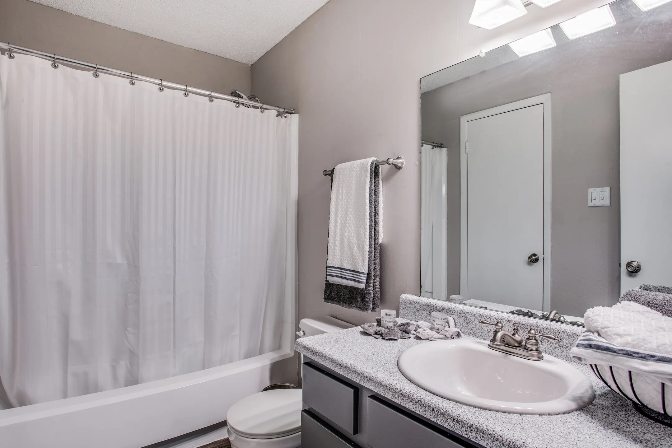 Athena Apartment Homes 5513 Crosscreek Ln Benbrook, TX Apartments