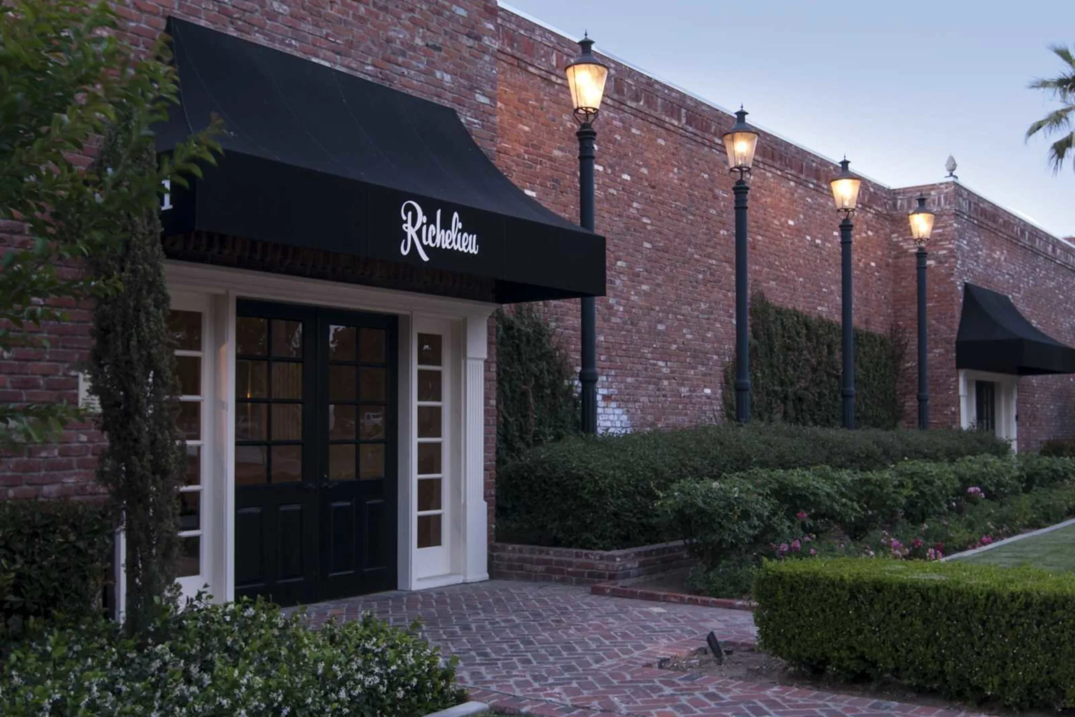 Leasing Office - Richelieu - Riverside, CA