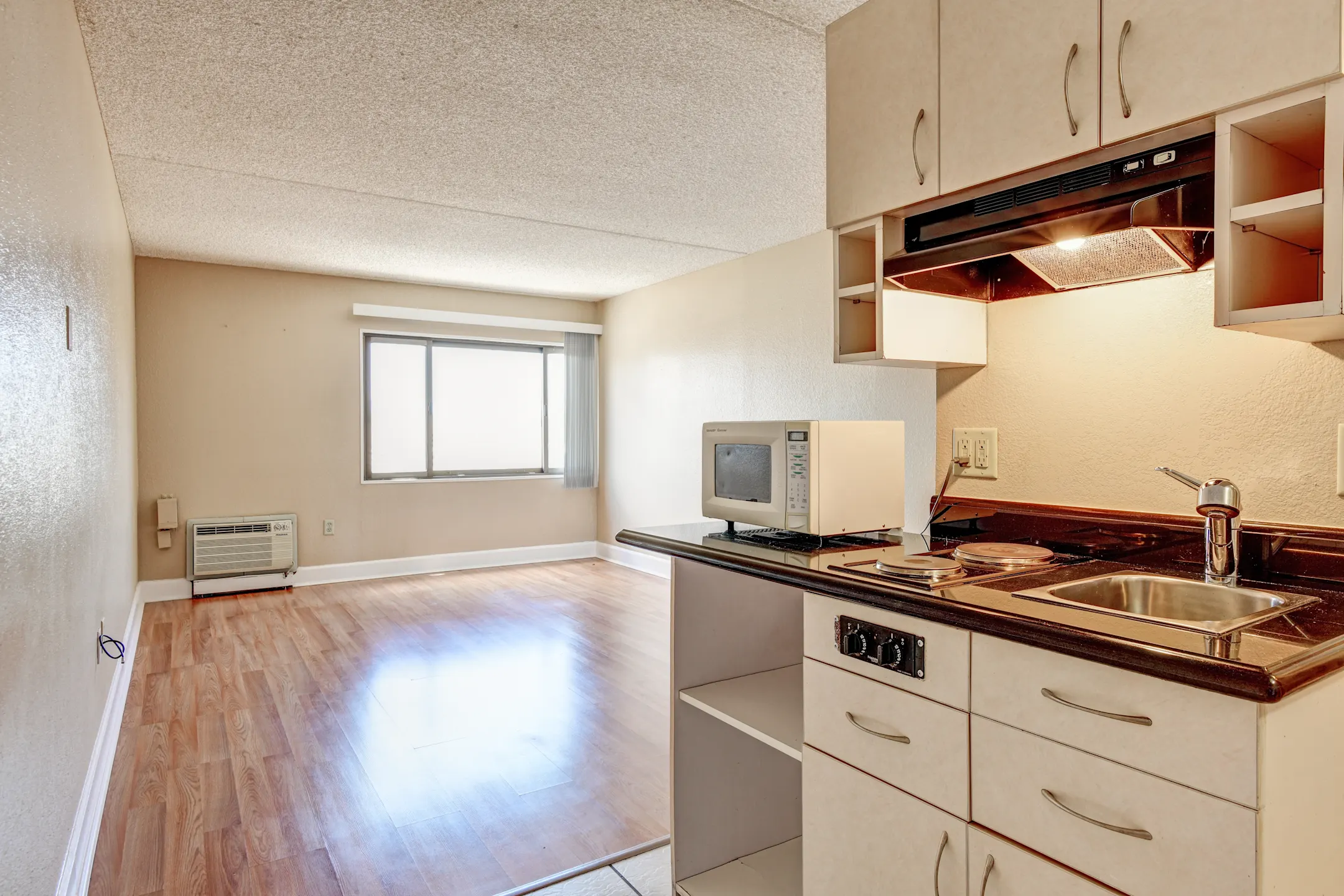 Kitchen - Reno Regency - Reno, NV